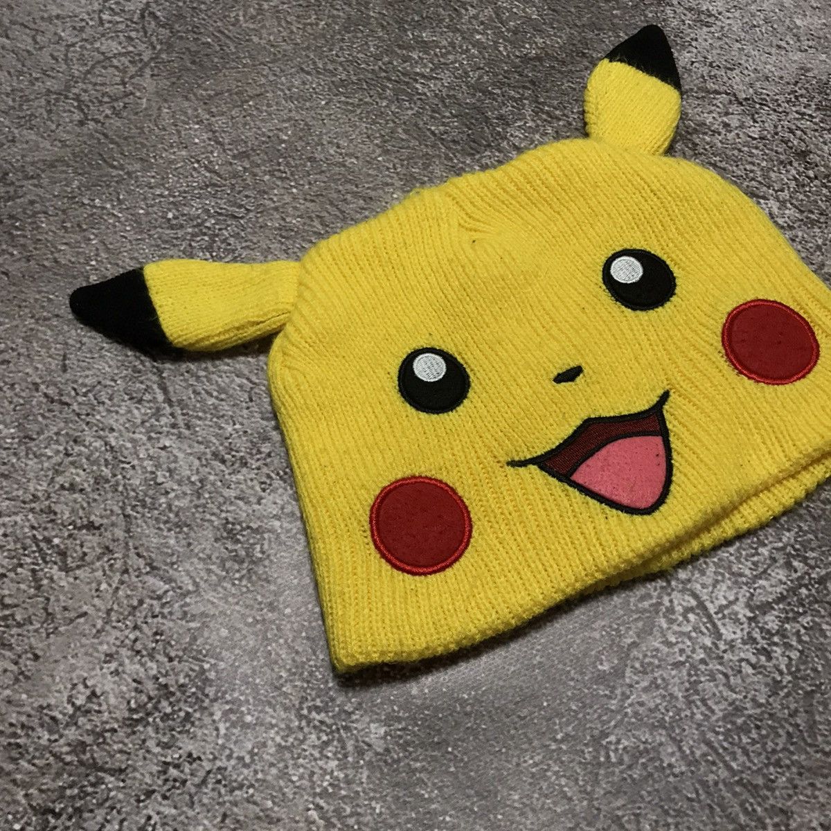 Vintage Vintage Y2K Pokemon Pikachu Beanie Hat Streetwear Worn In OS Size ONE SIZE - 4 Thumbnail