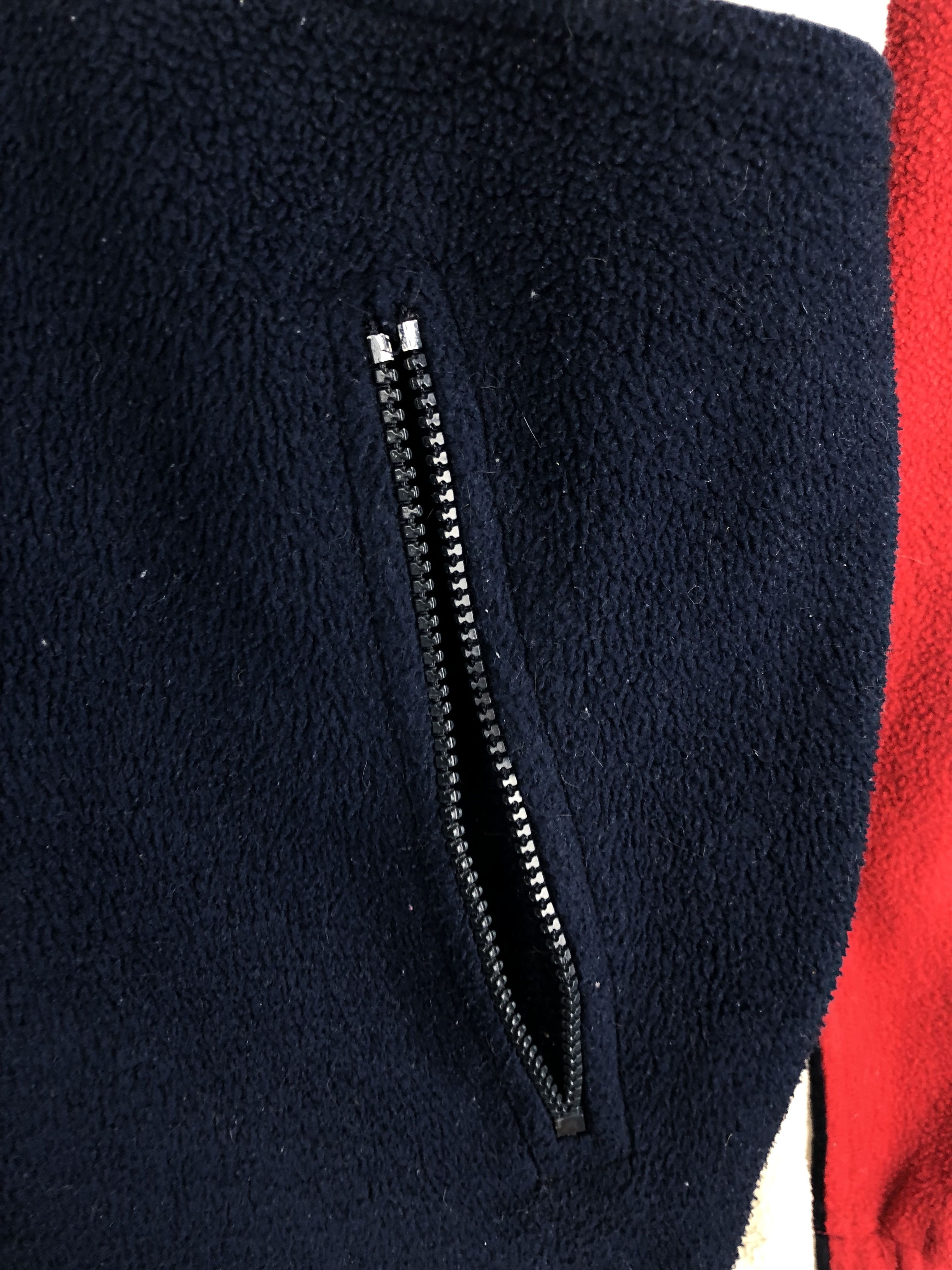 Tommy Hilfiger 90s Vintage TOMMY HILFIGER Red White Blue Fleece M158 Size US XXL / EU 58 / 5 - 12 Thumbnail