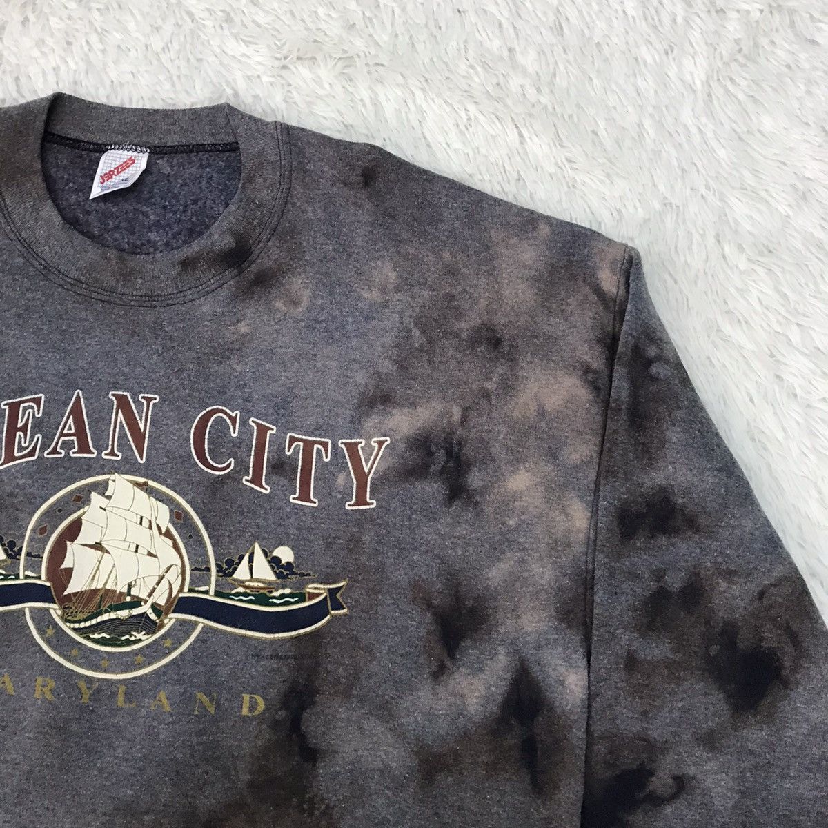 Jerzees × Vintage Vintage Ocean City Maryland tag Jerzees Sweatshirt Bleached Size US XL / EU 56 / 4 - 5 Thumbnail
