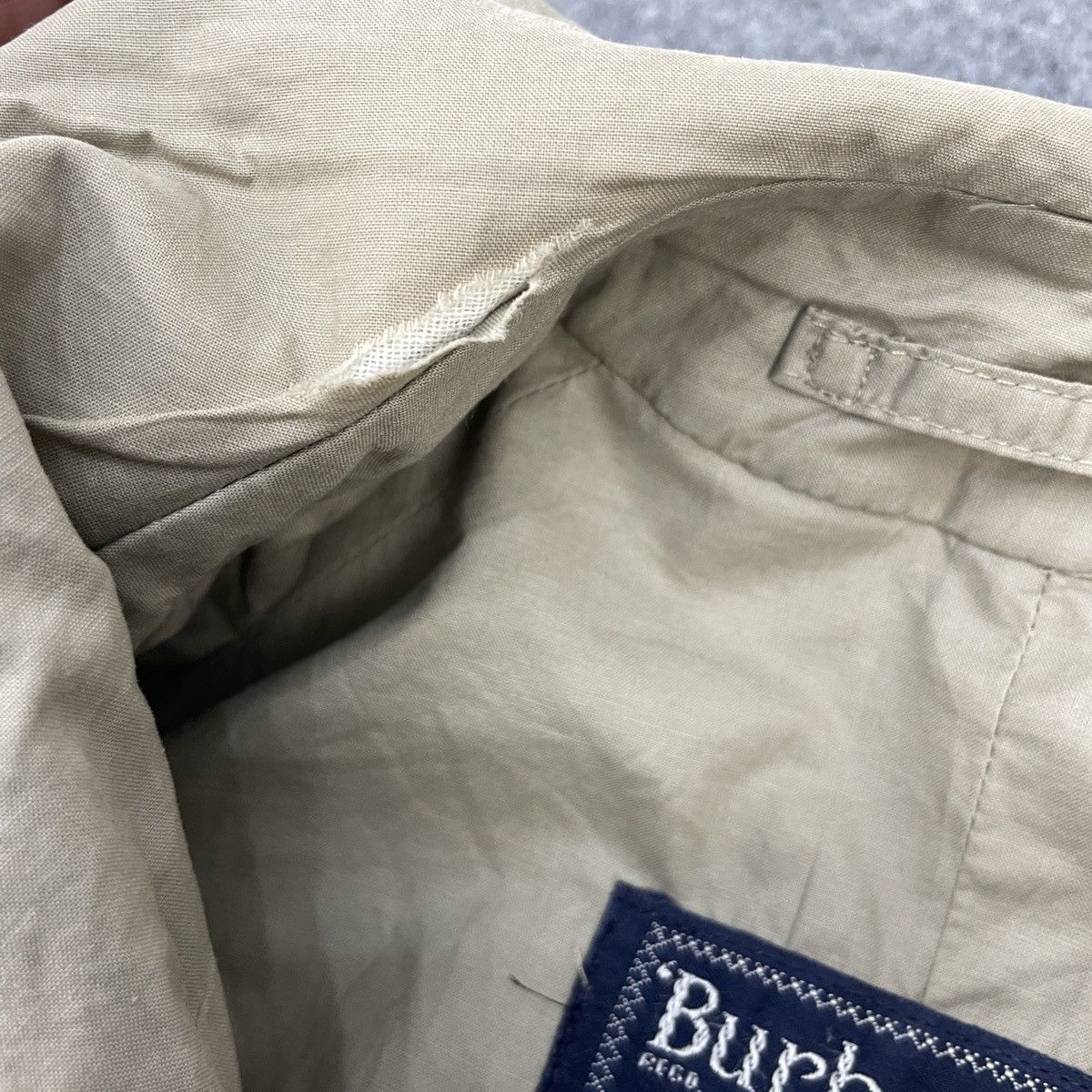 Burberry × Vintage Vintage Burberrys' Distressed Trench Coat Size US M / EU 48-50 / 2 - 5 Thumbnail