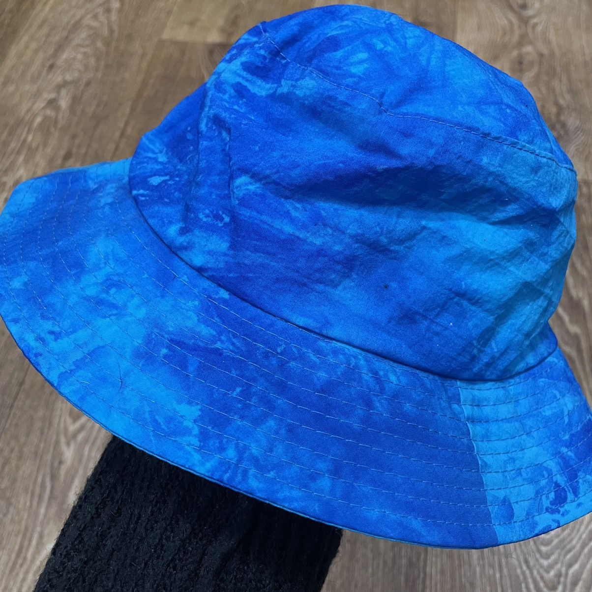 Vintage Vintage 90s Hat Bucket Art Hawaiian Cap Streetwear Travis Size ONE SIZE - 3 Thumbnail