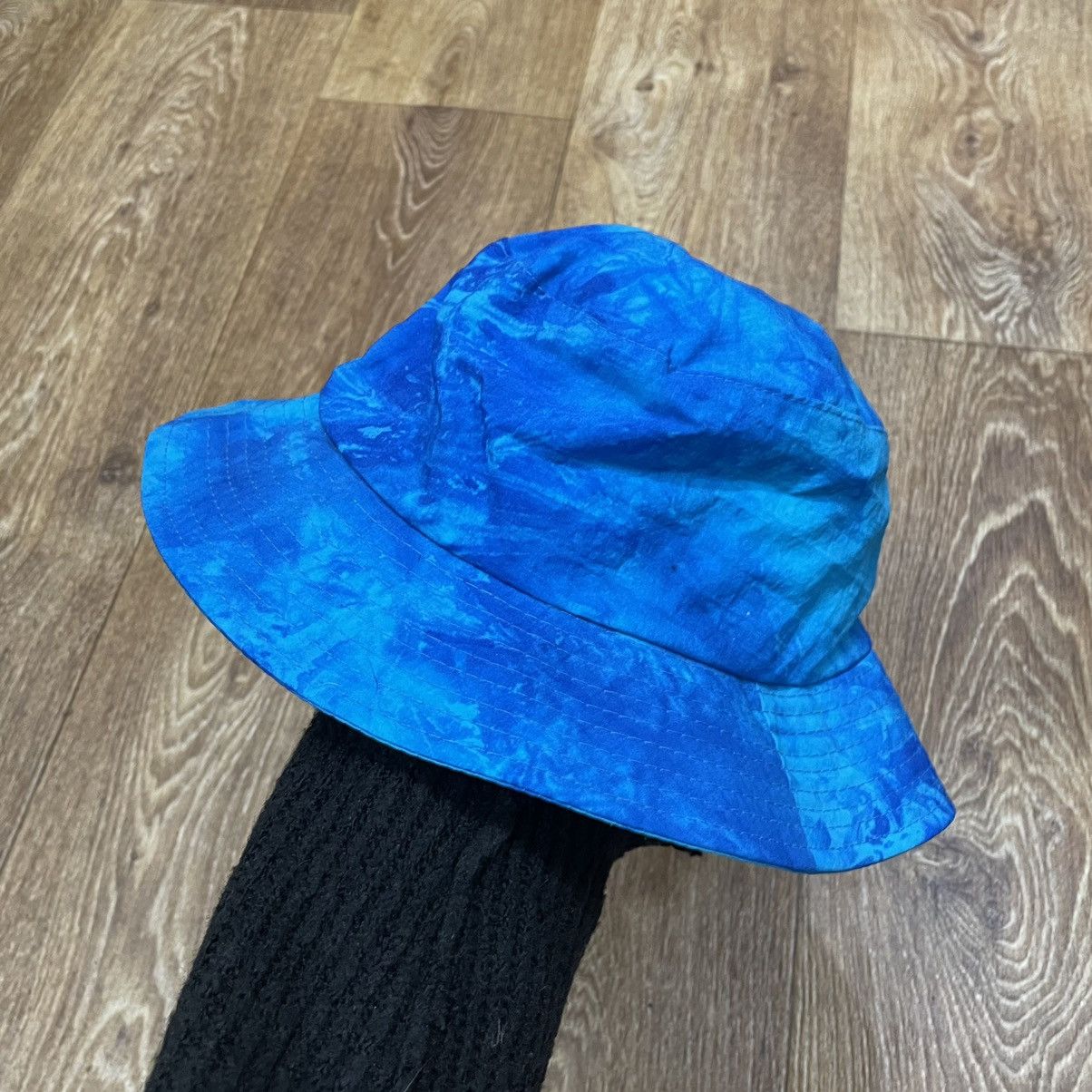Vintage Vintage 90s Hat Bucket Art Hawaiian Cap Streetwear Travis Size ONE SIZE - 2 Thumbnail