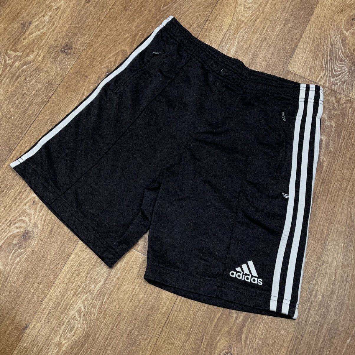 Vintage Vintage Y2K Adidas Striped Nylon Shorts Baggy Streetwear M Size US 32 / EU 48 - 1 Thumbnail