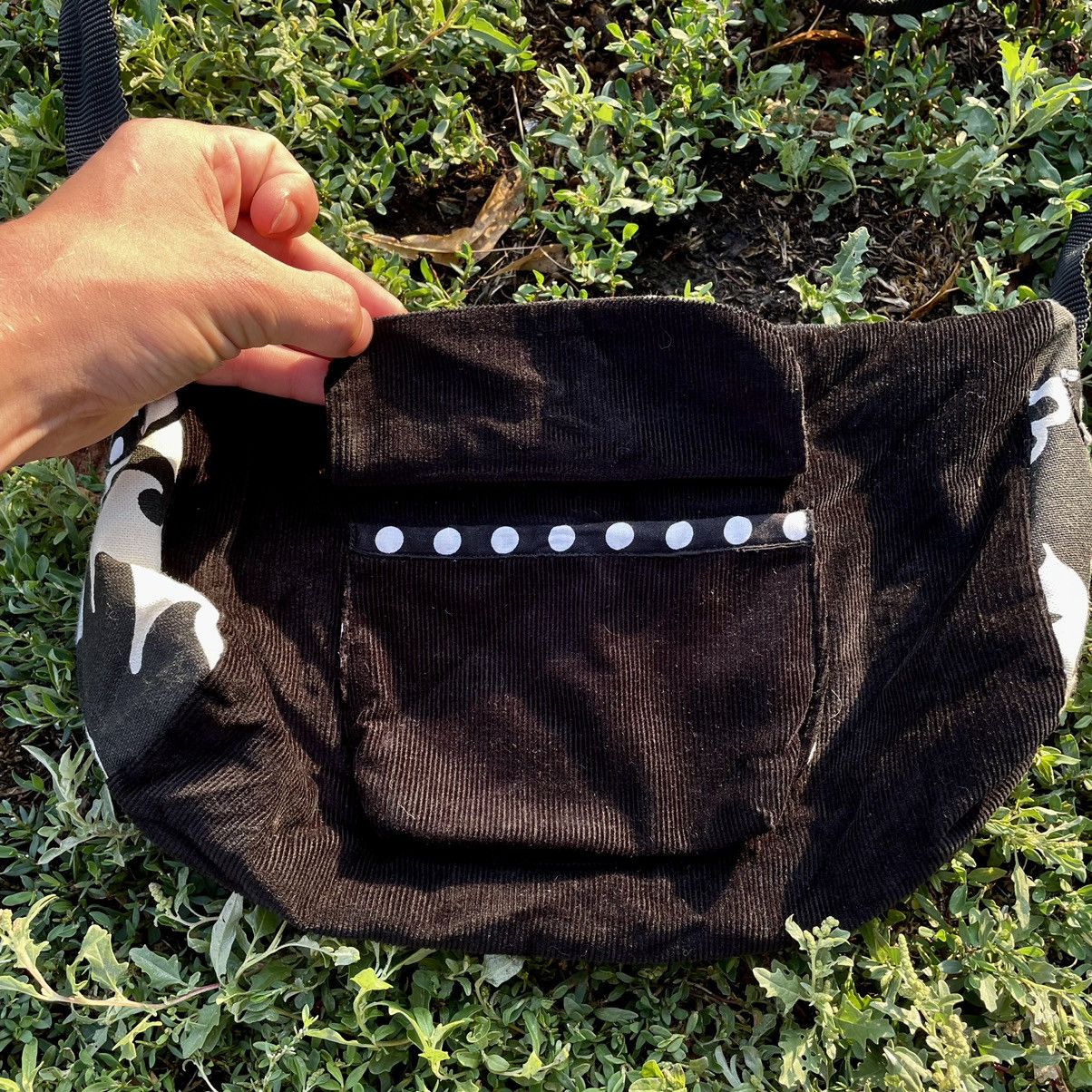 Vintage Vintage Y2K Black Corduroy Crossbody Bag Streetwear Logo OS Size ONE SIZE - 4 Thumbnail