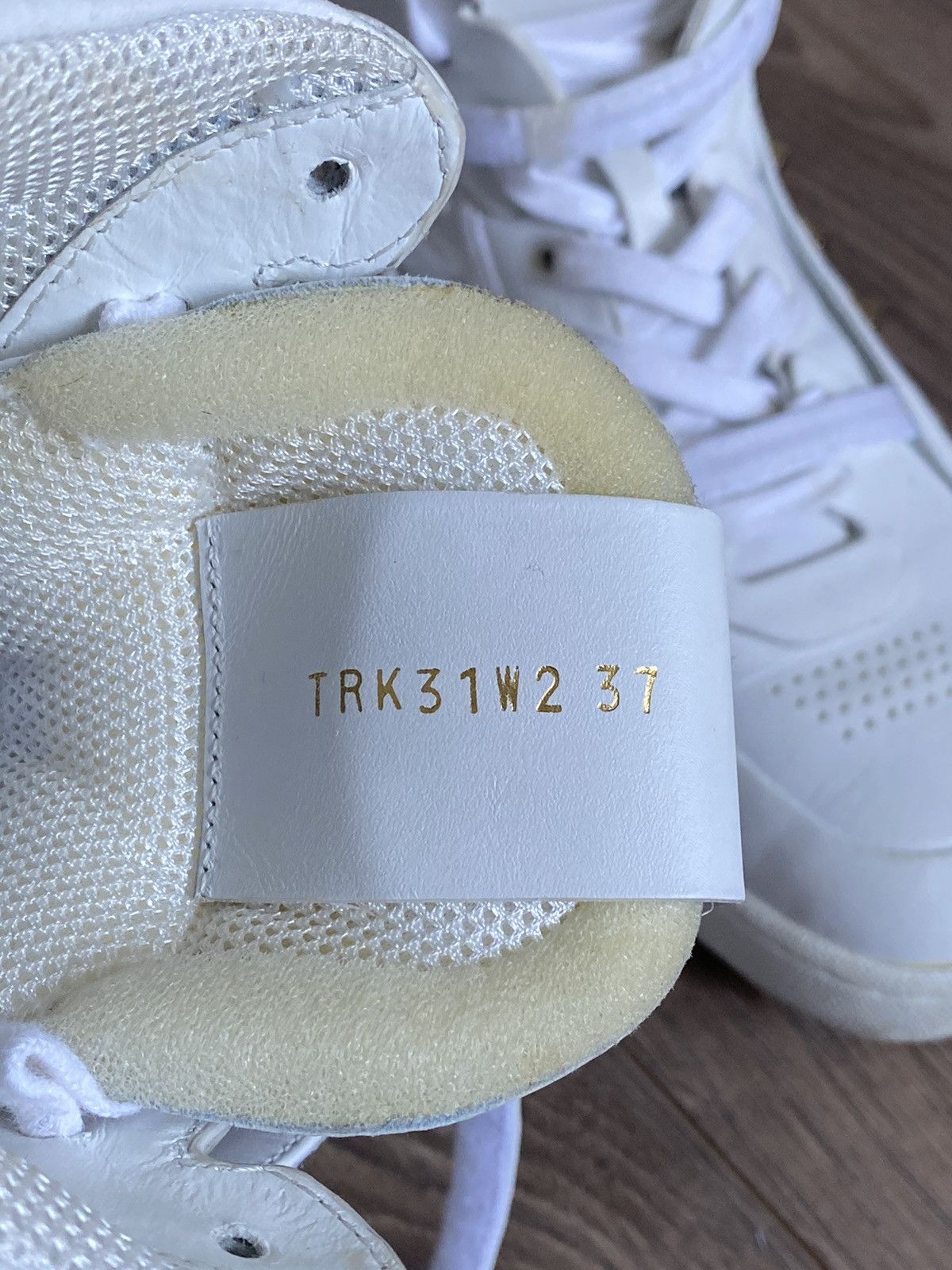 Valentino Valentino White Leather Rockstud Amor High Top Trainers Size US 7 / IT 37 - 18 Thumbnail