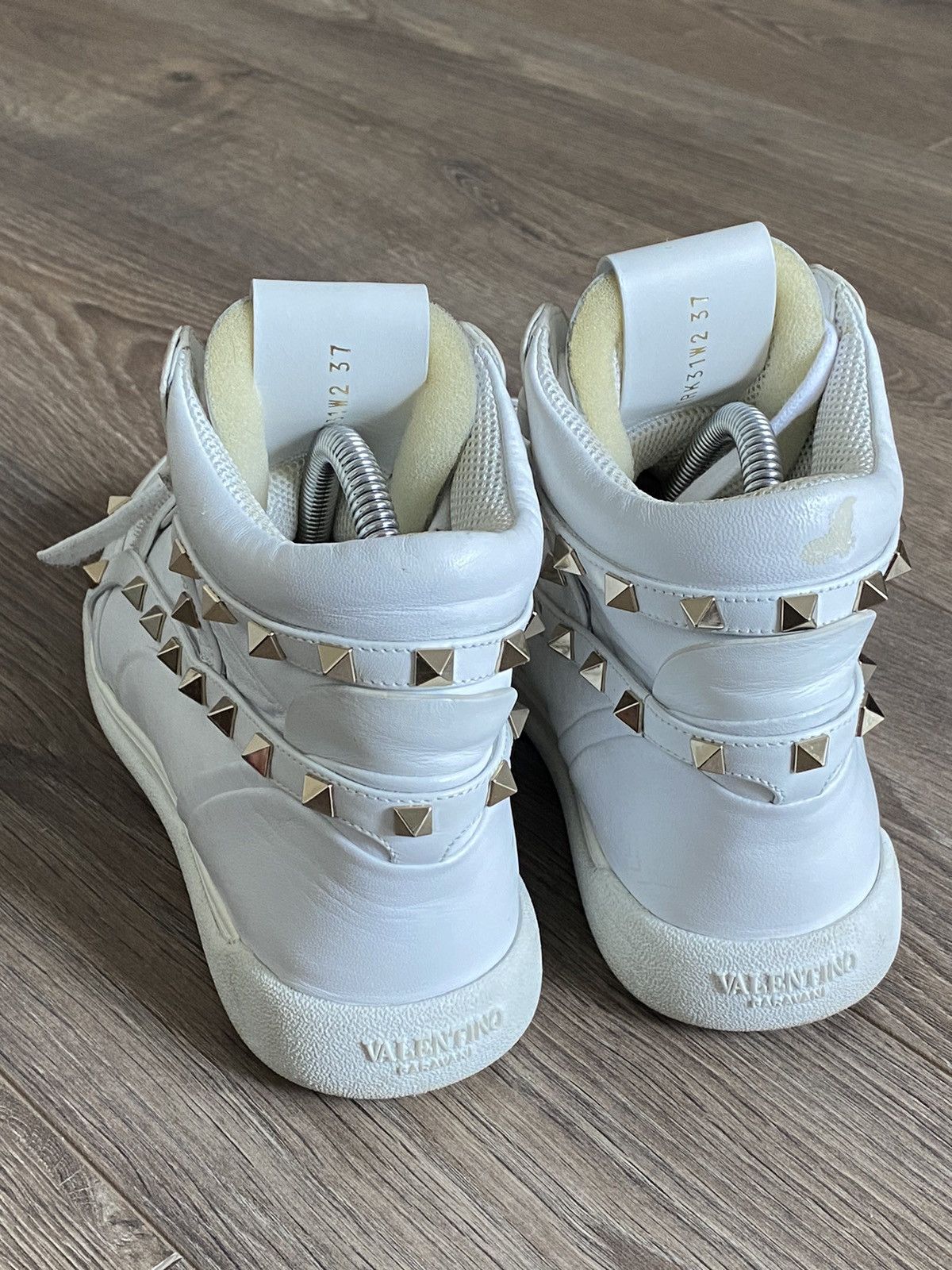 Valentino Valentino White Leather Rockstud Amor High Top Trainers Size US 7 / IT 37 - 11 Thumbnail
