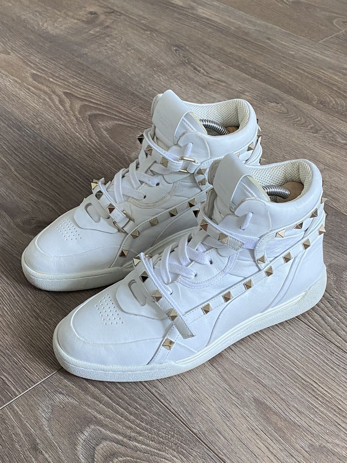 Valentino Valentino White Leather Rockstud Amor High Top Trainers Size US 7 / IT 37 - 9 Thumbnail