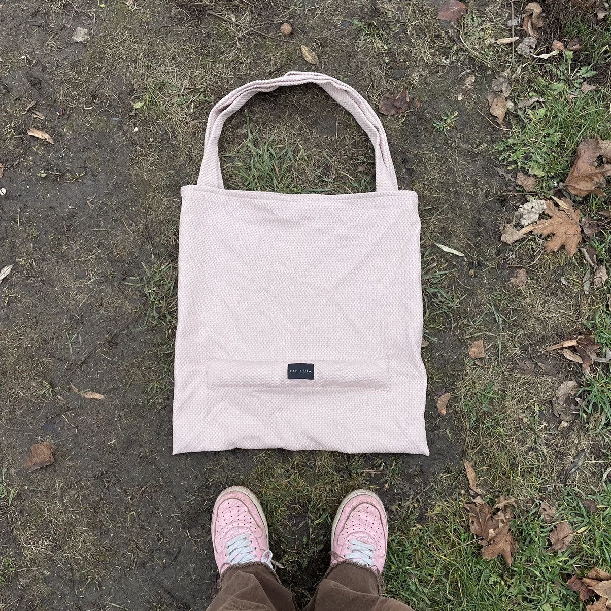 Vintage Vintage Y2K Cream Tote Bag Pocket Detail Streetwear Slim OS Size ONE SIZE - 1 Thumbnail