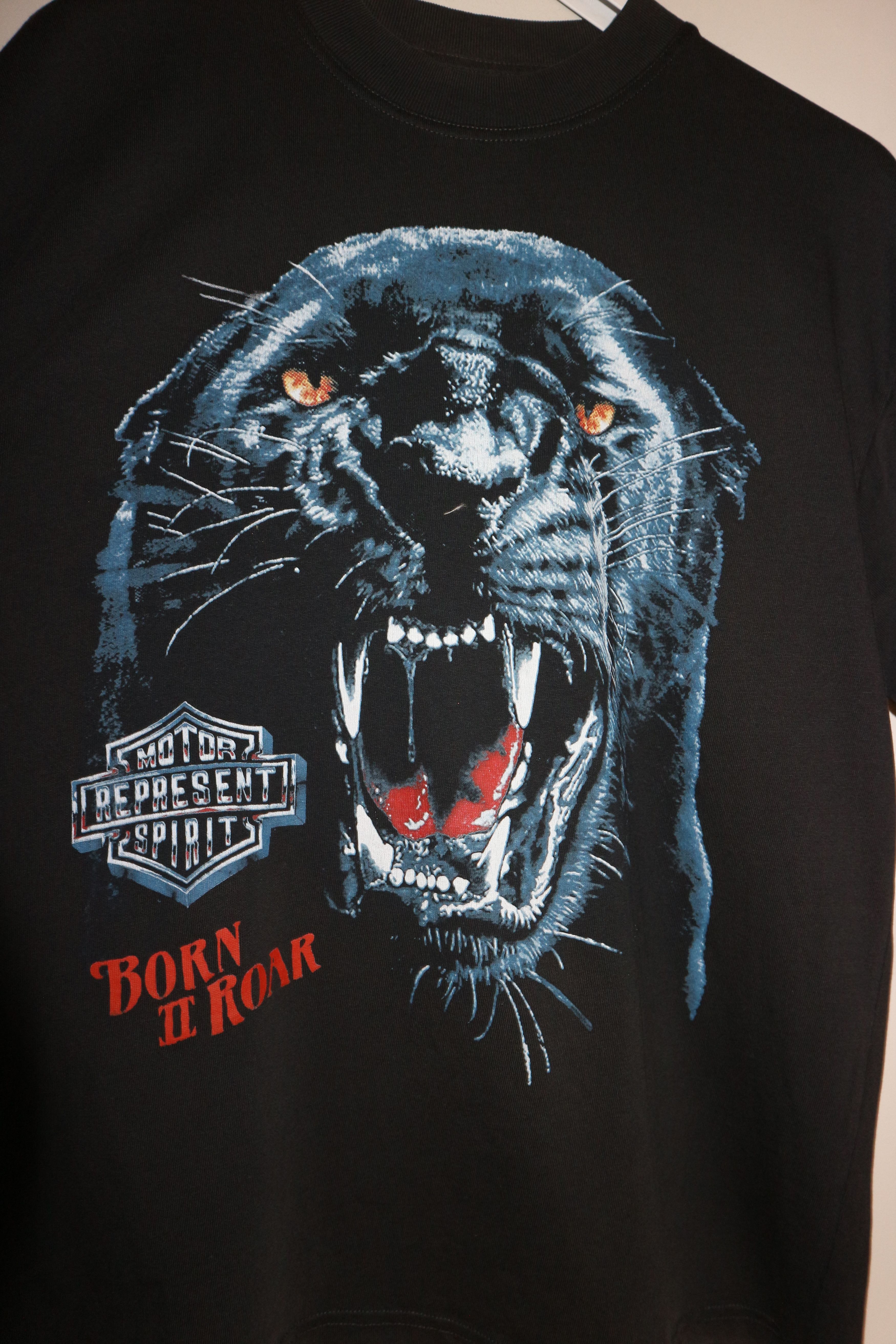 Represent Clo. BRAND NEW! Born to roar t-shirt Size US L / EU 52-54 / 3 - 7 Thumbnail