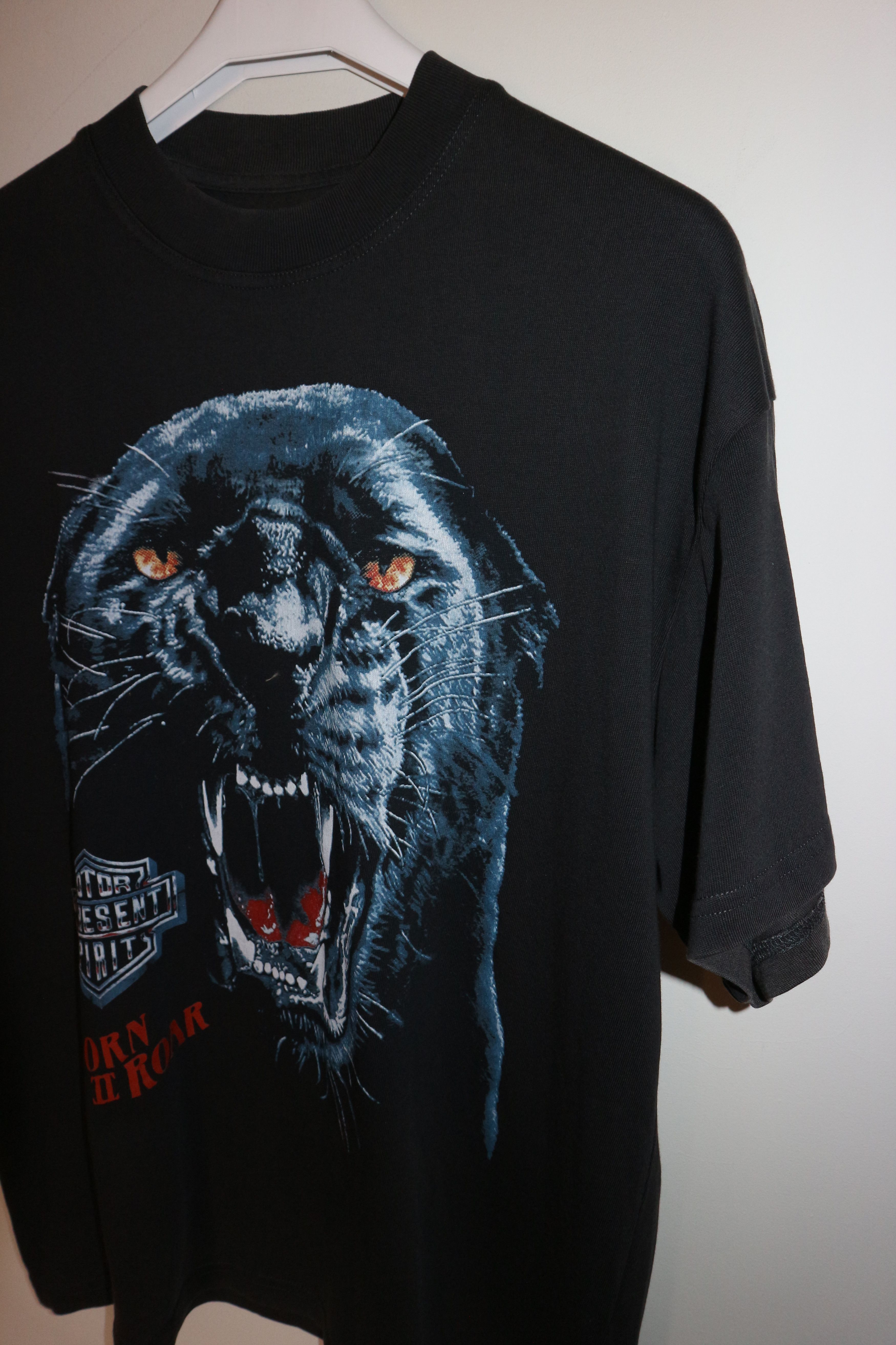 Represent Clo. BRAND NEW! Born to roar t-shirt Size US L / EU 52-54 / 3 - 2 Thumbnail
