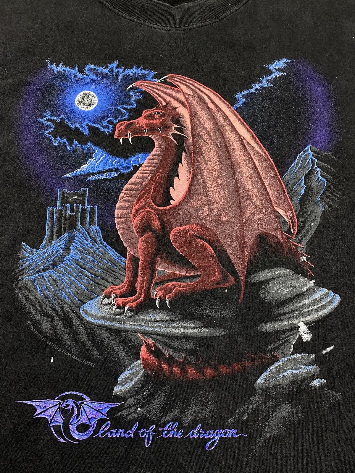 Japanese Brand Vintage 1993 Land of the Dragon tee Japanese style size XL Size US XL / EU 56 / 4 - 4 Thumbnail