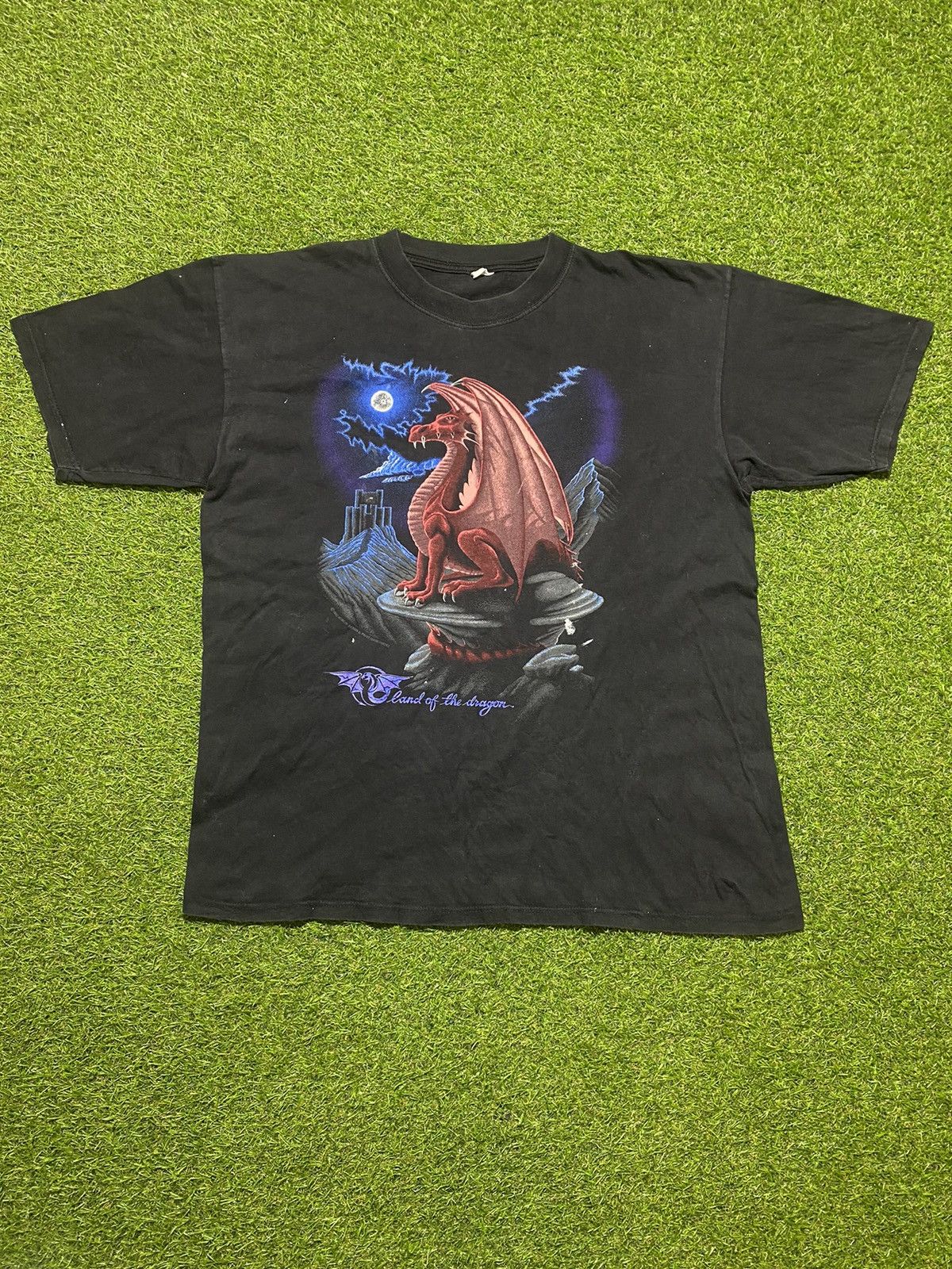 Japanese Brand Vintage 1993 Land of the Dragon tee Japanese style size XL Size US XL / EU 56 / 4 - 1 Thumbnail