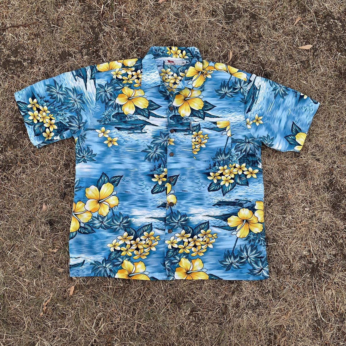 Vintage Vintage 90s Hawaiian Shirt All Over Print Streetwear Y2K XL Size US XL / EU 56 / 4 - 1 Thumbnail