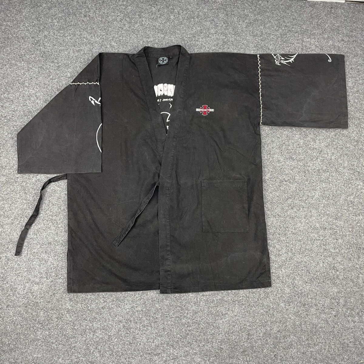 Independent Truck Co. × Vintage RARE Vintage Independent Truck Kimono Embroidery Logo Size US L / EU 52-54 / 3 - 2 Thumbnail