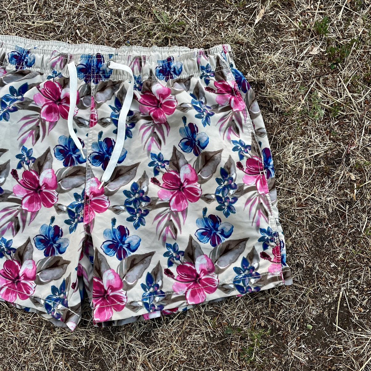Vintage Vintage Y2K Floral Baggy Shorts Streetwear Rave Summer 34 Size US 34 / EU 50 - 3 Thumbnail
