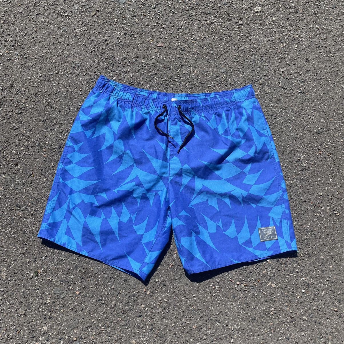 Vintage Vintage Y2K Speedo Camo Board Shorts Streetwear Thrashed 36 Size US 36 / EU 52 - 1 Thumbnail