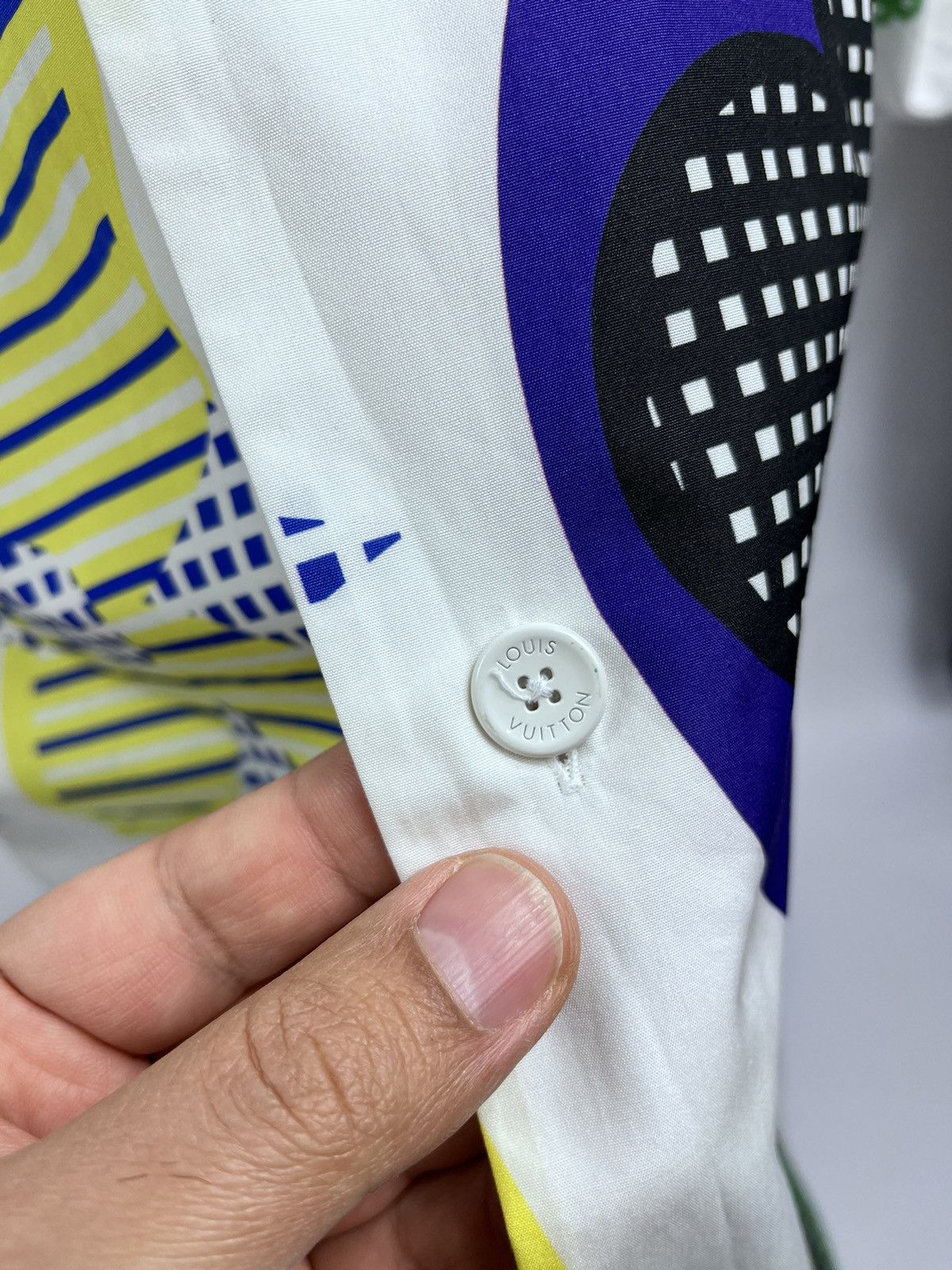 Virgil Abloh LOUIS VUITTON MULTI COLOUR MONOGRAM PRNT SHIRT Size US XL / EU 56 / 4 - 8 Thumbnail