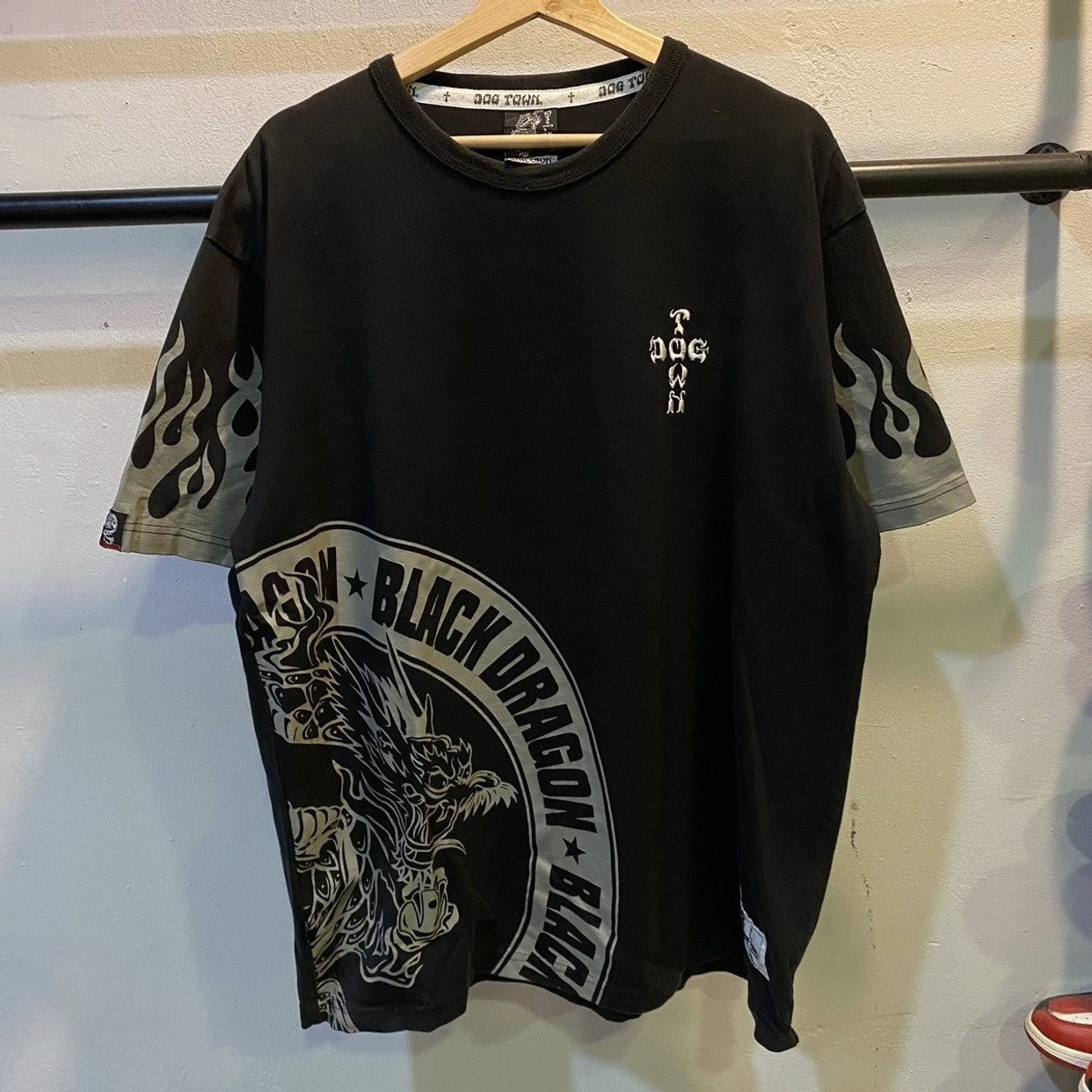 トップス DOG TOWN flame dragon design tee Dogtown × Vintage Rare Vintage Dogtown Black Dragon Flame