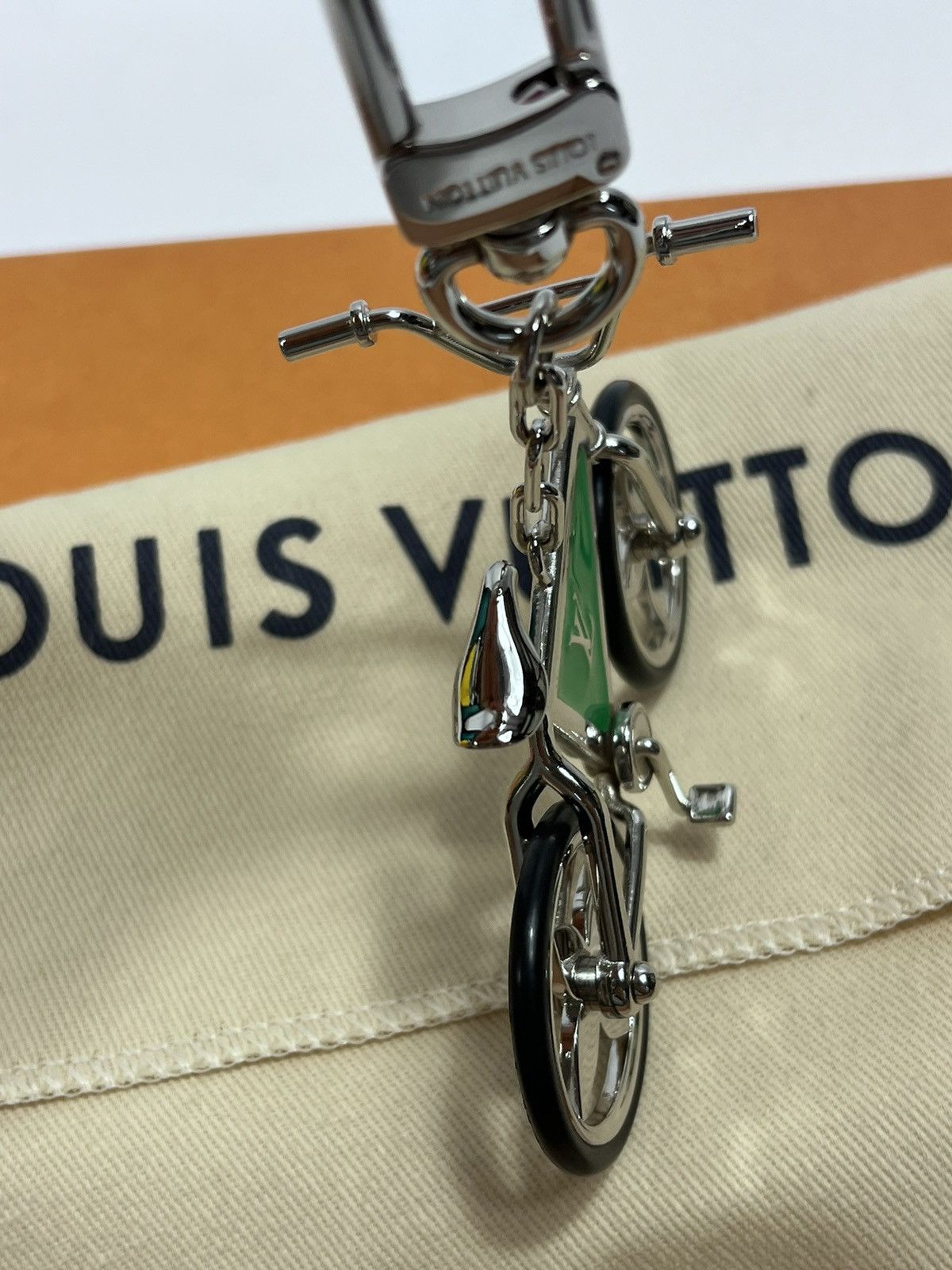 Louis Vuitton LOUIS VUITTON BMX BIKE BAG CHARM RARE Size ONE SIZE - 3 Thumbnail