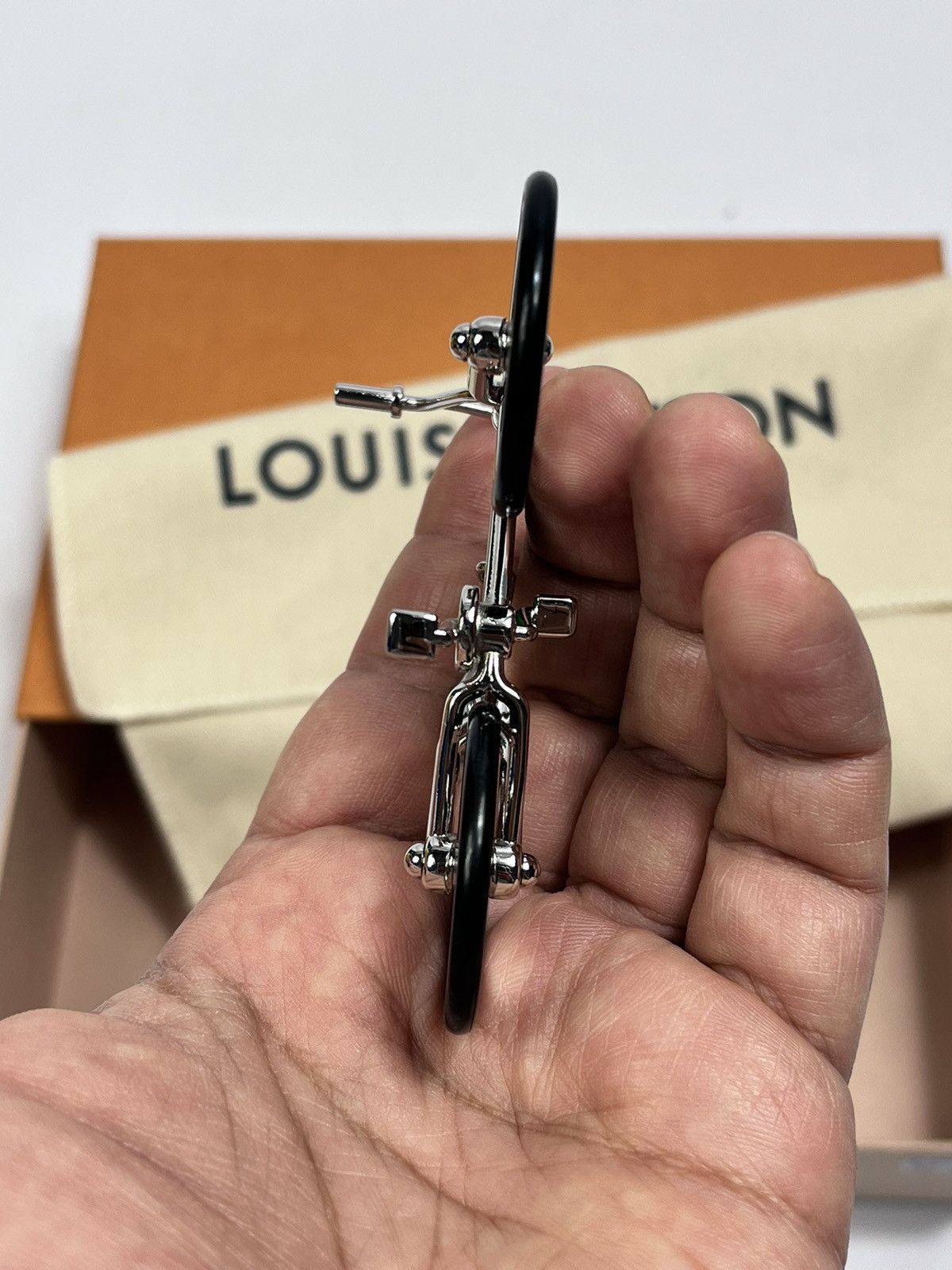 Louis Vuitton LOUIS VUITTON BMX BIKE BAG CHARM RARE Size ONE SIZE - 6 Thumbnail