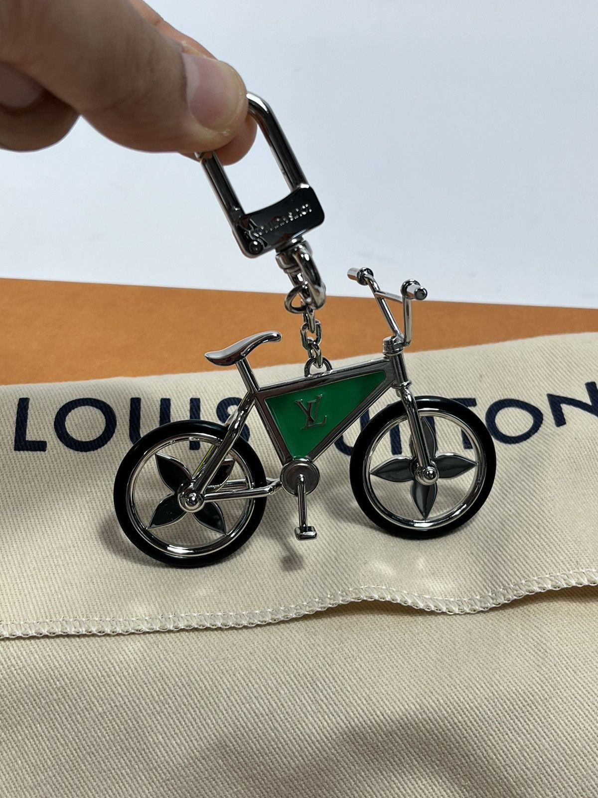 Louis Vuitton LOUIS VUITTON BMX BIKE BAG CHARM RARE Size ONE SIZE - 2 Thumbnail