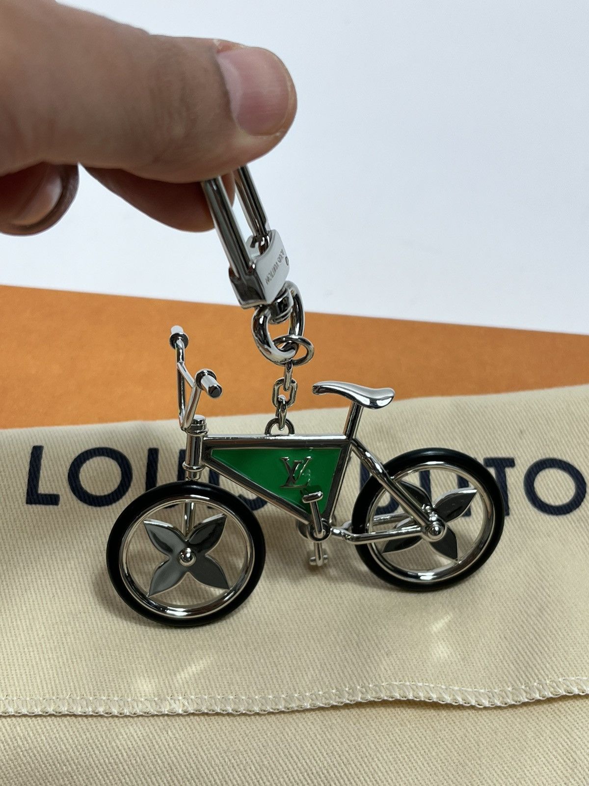 Louis Vuitton LOUIS VUITTON BMX BIKE BAG CHARM RARE Size ONE SIZE - 5 Thumbnail