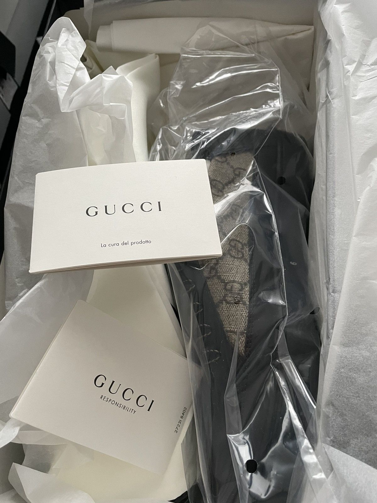 Gucci New Rare Limited Edition Supreme Gucci Logo Leather Sneaker Size US 11 / EU 44 - 9 Thumbnail