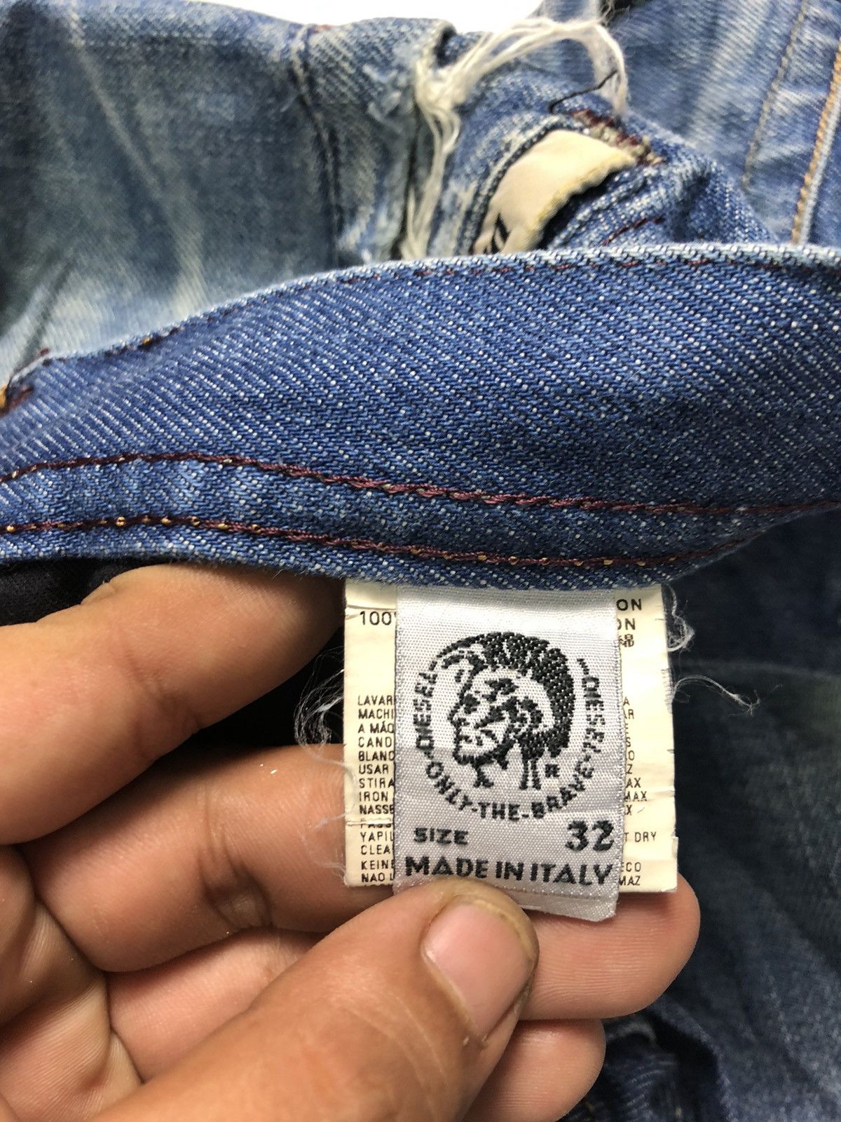 Diesel × Vintage VINTAGE DIESEL BLUE WASH DISTRESSED DENIM MADE IN ITALY🇮🇹 Size US 32 / EU 48 - 10 Thumbnail