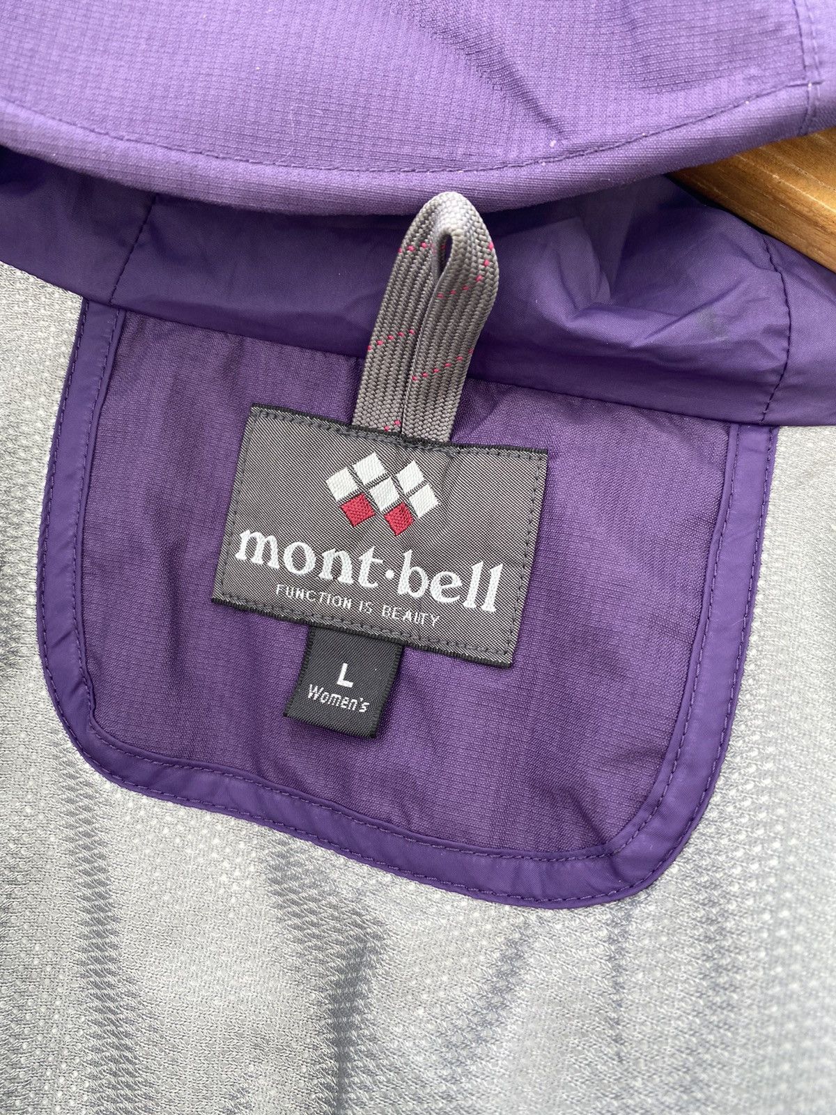 Goretex Montbell Goretex Windbreaker Jacket Light Color Design Size US L / EU 52-54 / 3 - 14 Thumbnail