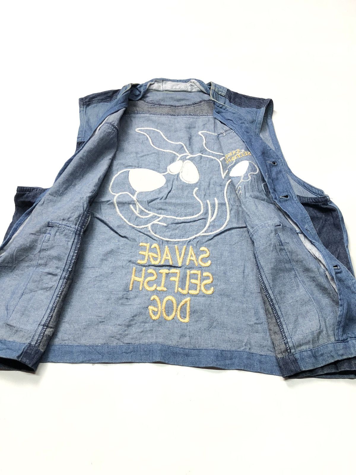 Japanese Brand VINTAGE SAVAGE SELFISH DOG PATCH WORK EMBROIDERY DENIM VEST Size US M / EU 48-50 / 2 - 7 Thumbnail