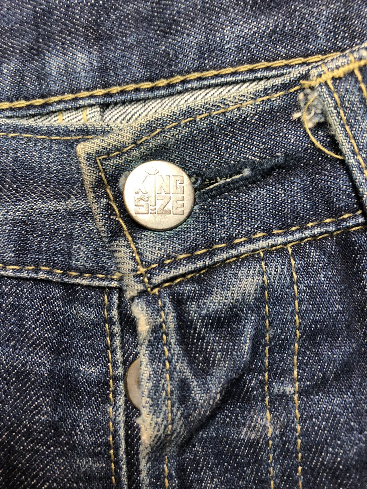 Japanese Brand × King × Vintage KING SIZE JAPAN BRAND BLUE WASH DISTRESSED DENIM JAPAN🇯🇵 Size US 34 / EU 50 - 6 Thumbnail
