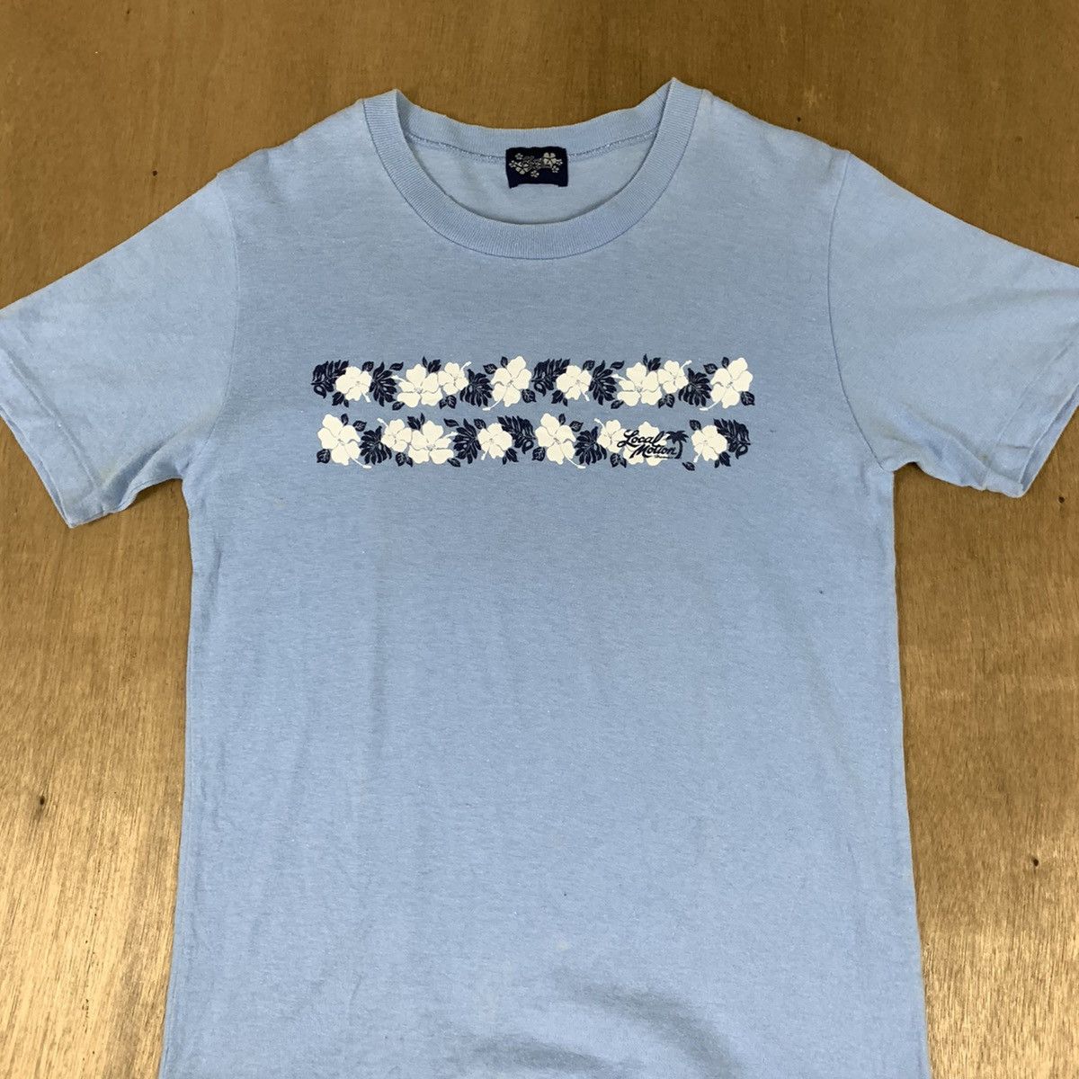 Other Vintag 90s LOCAL MOTION Hawai Floral Single Stitch Surf Tee Size US XS / EU 42 / 0 - 3 Thumbnail