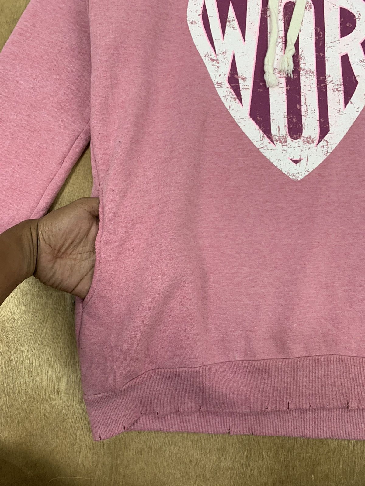 Japanese Brand × Pink ALCIA LUNA WOR BigLogo Graphic Print Pullover Hoodie Jacket Size US L / EU 52-54 / 3 - 11 Thumbnail