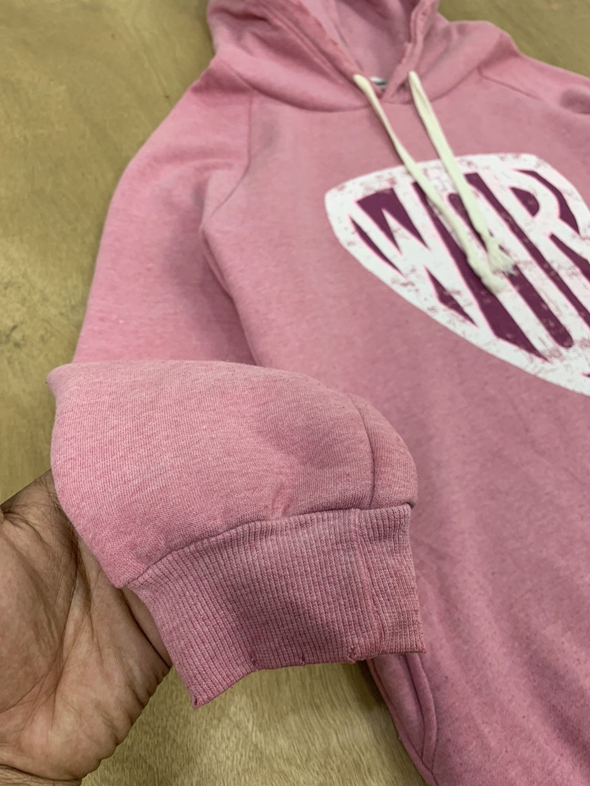 Japanese Brand × Pink ALCIA LUNA WOR BigLogo Graphic Print Pullover Hoodie Jacket Size US L / EU 52-54 / 3 - 10 Thumbnail