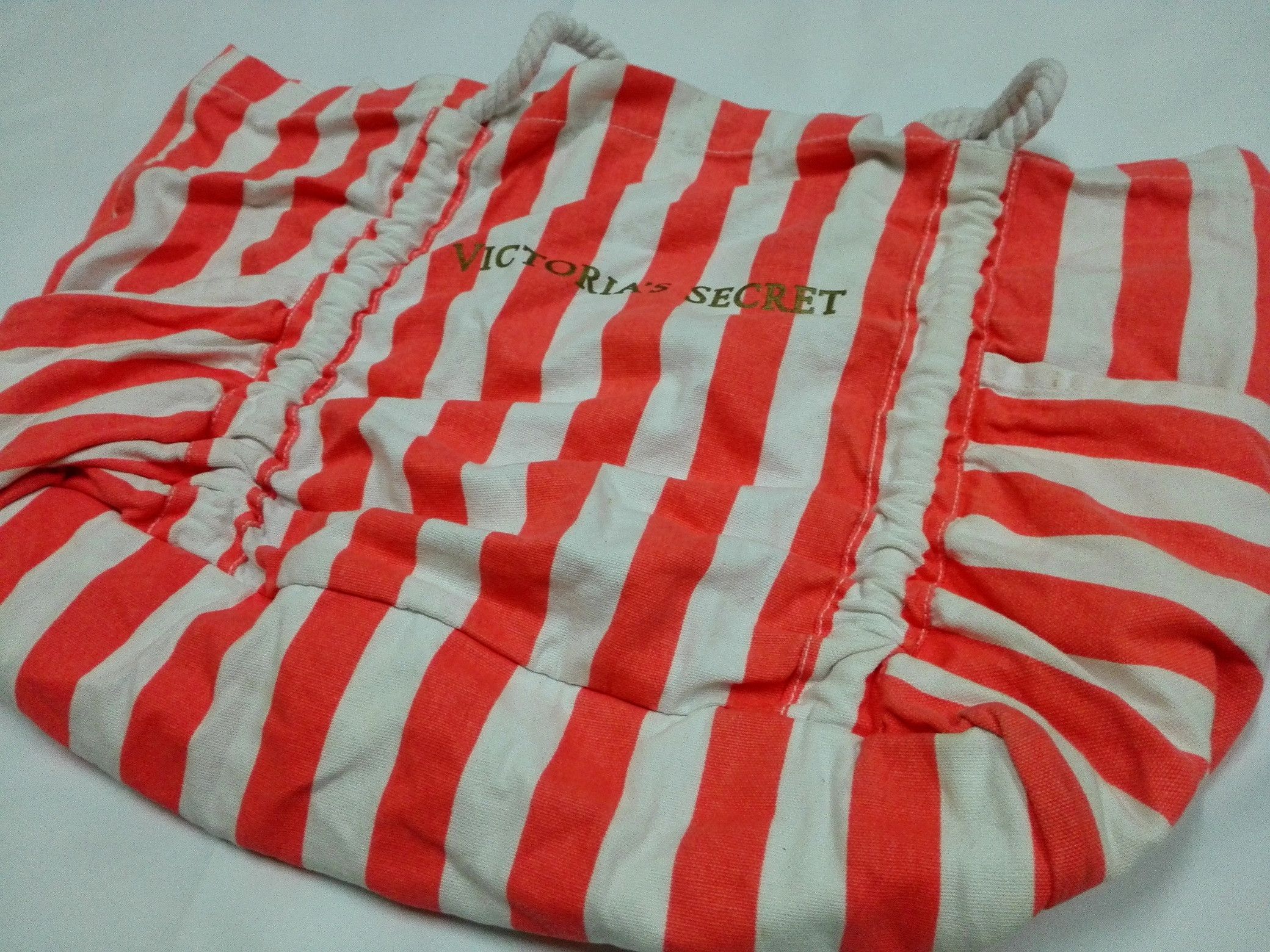 Victoria's Secret Love Victoria's Secret Handbag Shopping Size ONE SIZE - 6 Thumbnail