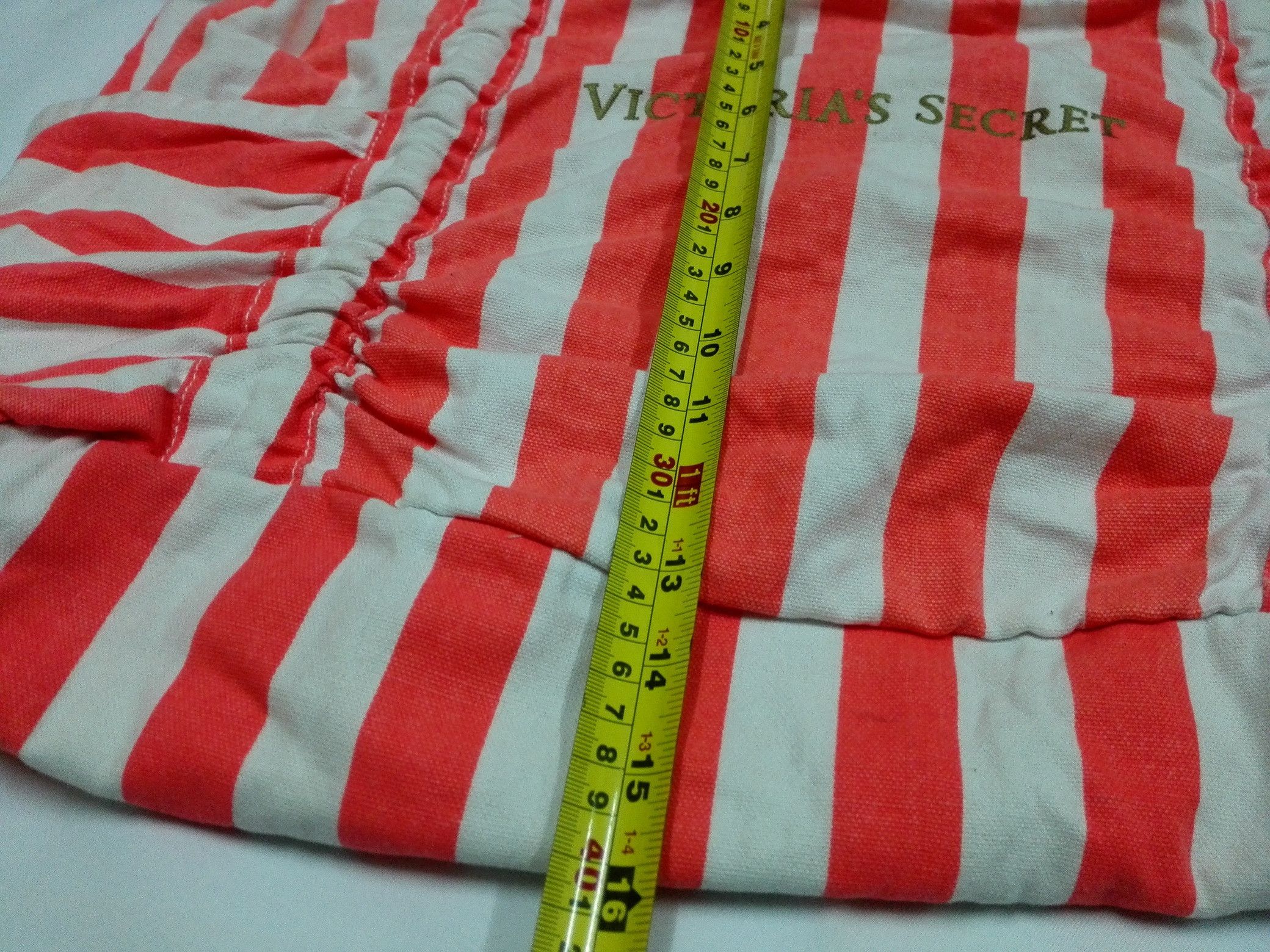 Victoria's Secret Love Victoria's Secret Handbag Shopping Size ONE SIZE - 8 Thumbnail