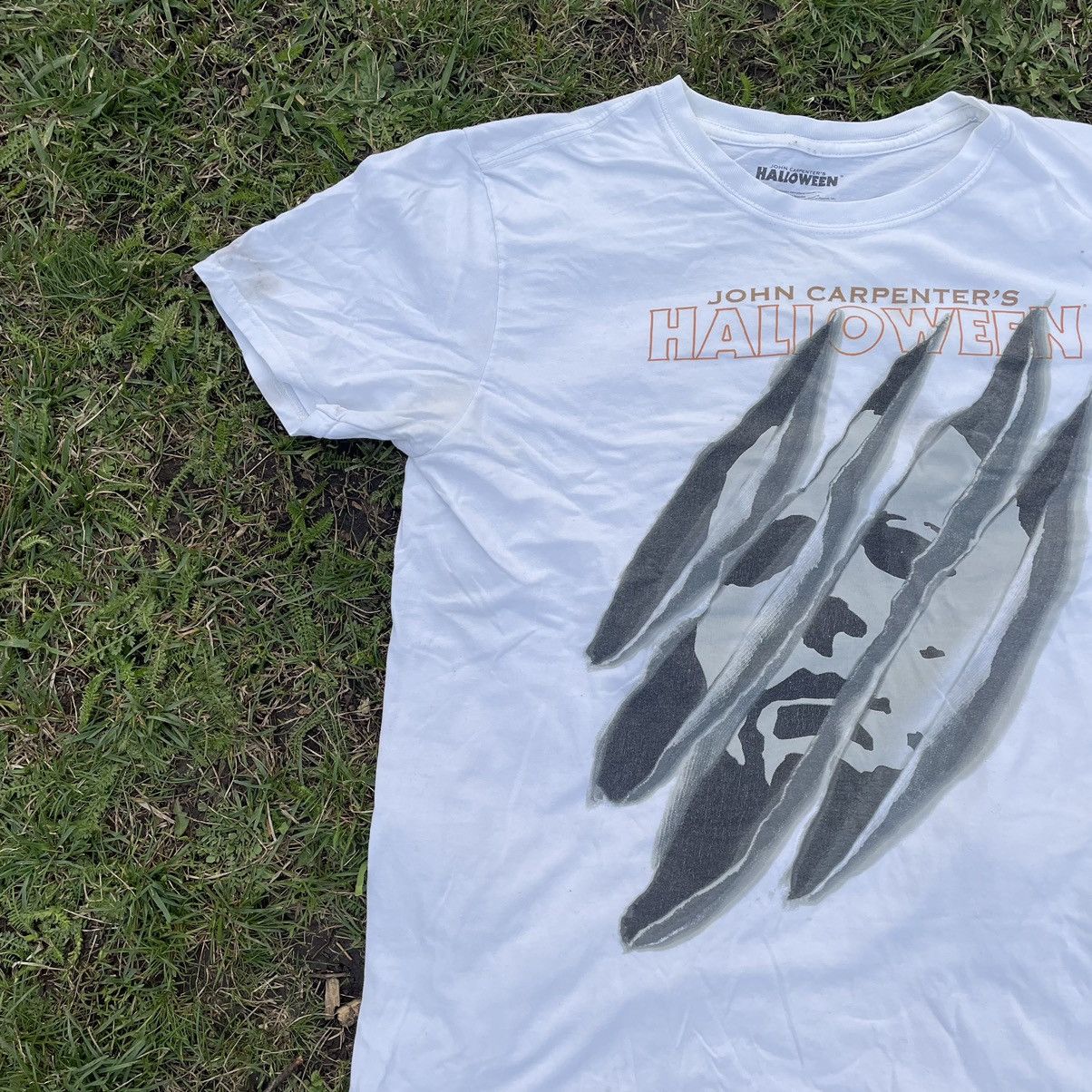 Vintage Vintage 90s Graphic Tee Sun Faded Horror Grunge Skate Boxy L Size US L / EU 52-54 / 3 - 4 Thumbnail