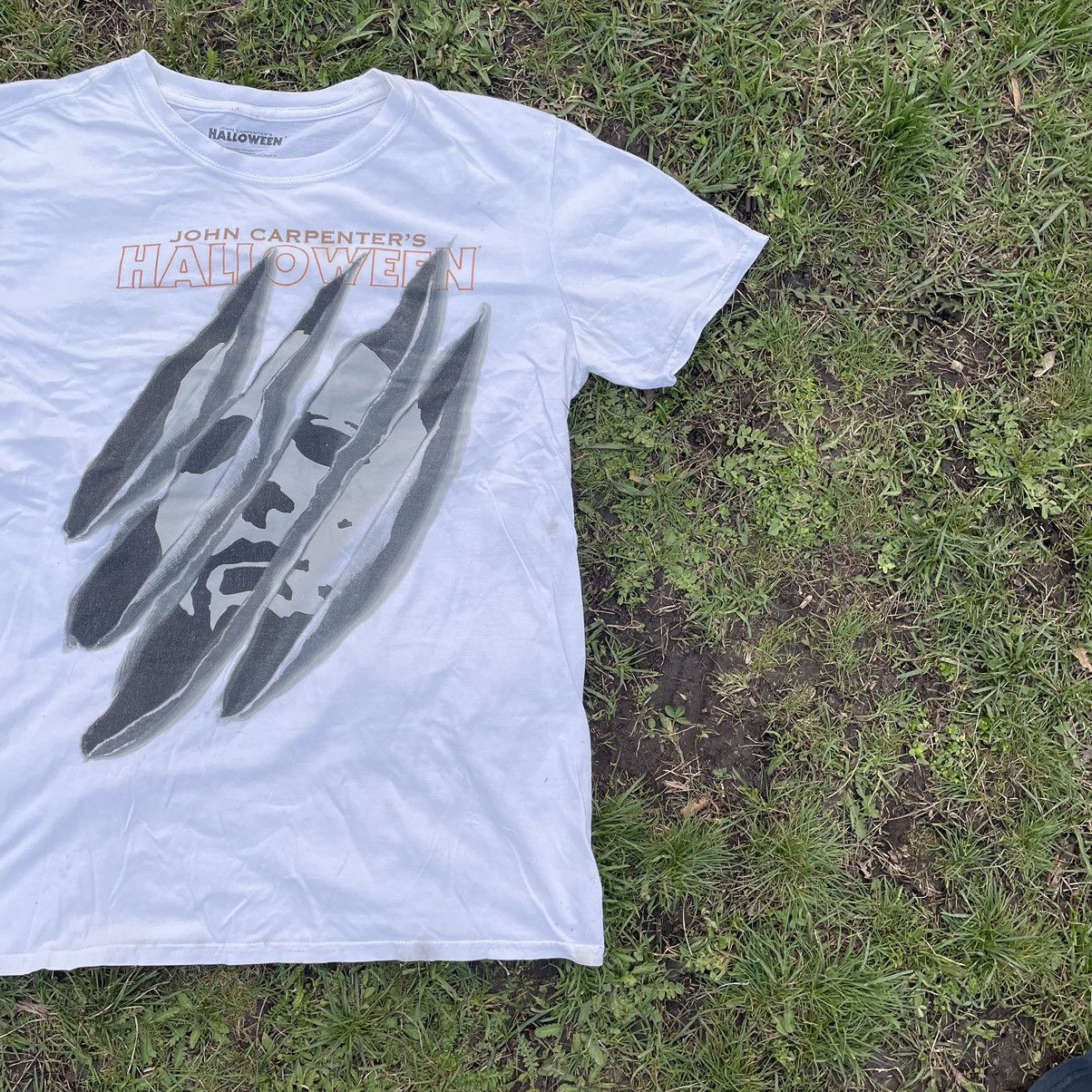 Vintage Vintage 90s Graphic Tee Sun Faded Horror Grunge Skate Boxy L Size US L / EU 52-54 / 3 - 3 Thumbnail