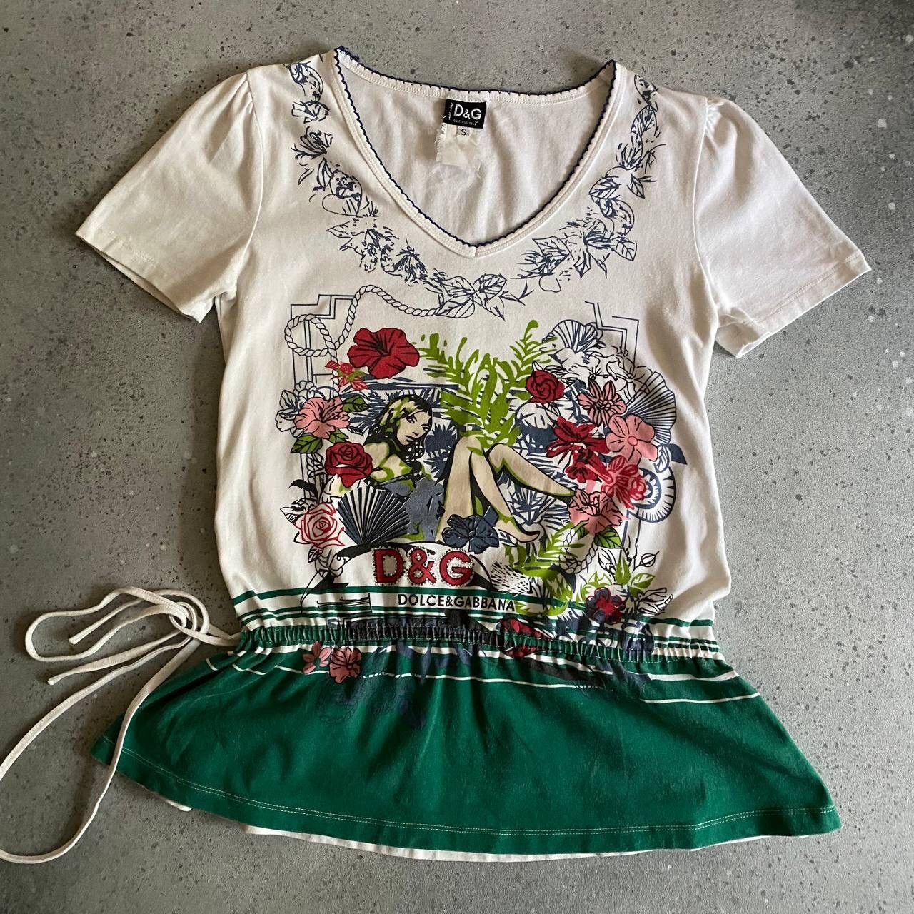 トップス 1990s D&G flower pattern shirt Dolce & Gabbana 90s D&G Dolce & Gabbana Vintage Floral T