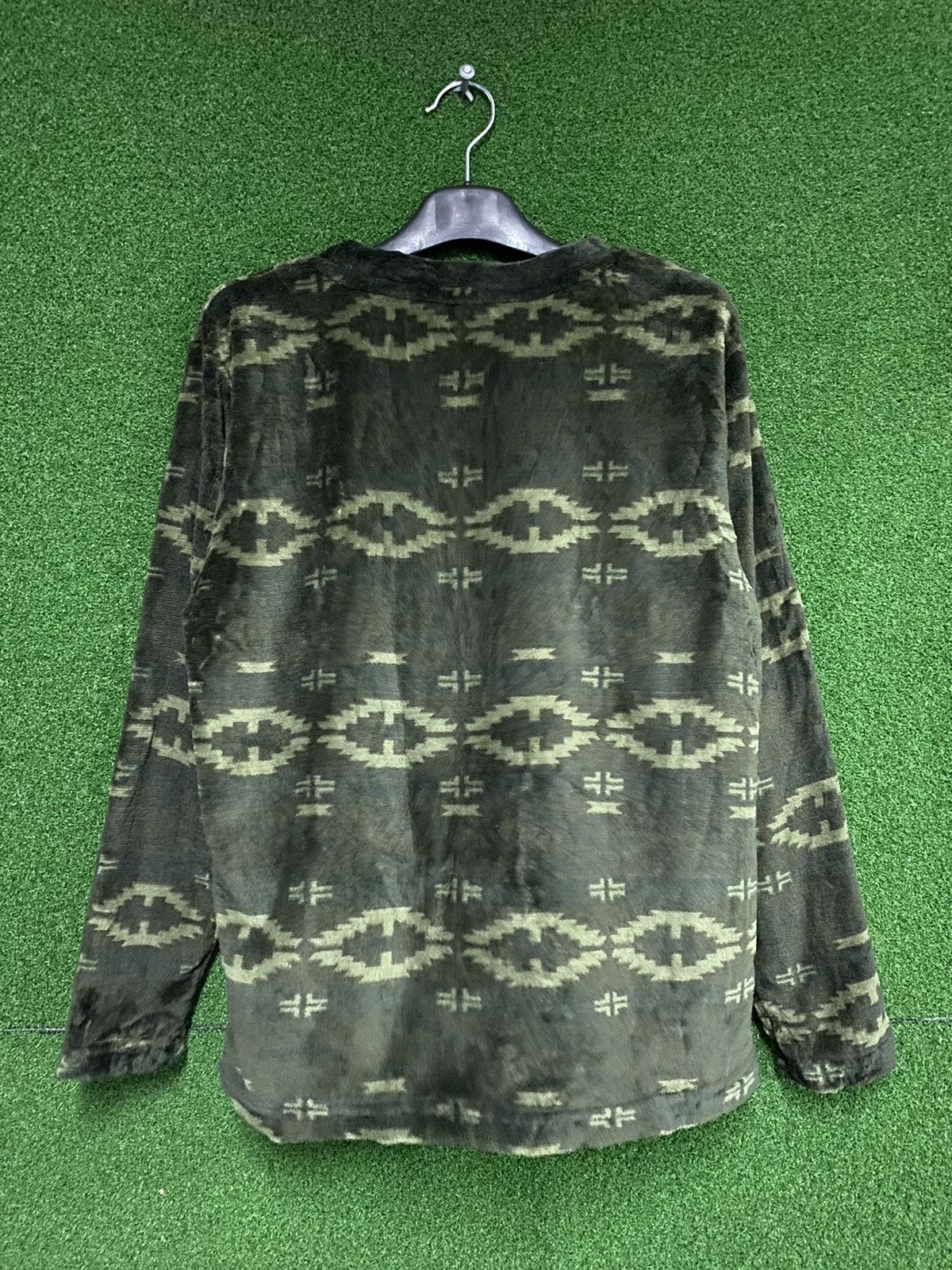 Japanese Brand × Uniqlo UNIQLO NATIVE PRINTED FLEECE SHIRT Size US M / EU 48-50 / 2 - 2 Thumbnail