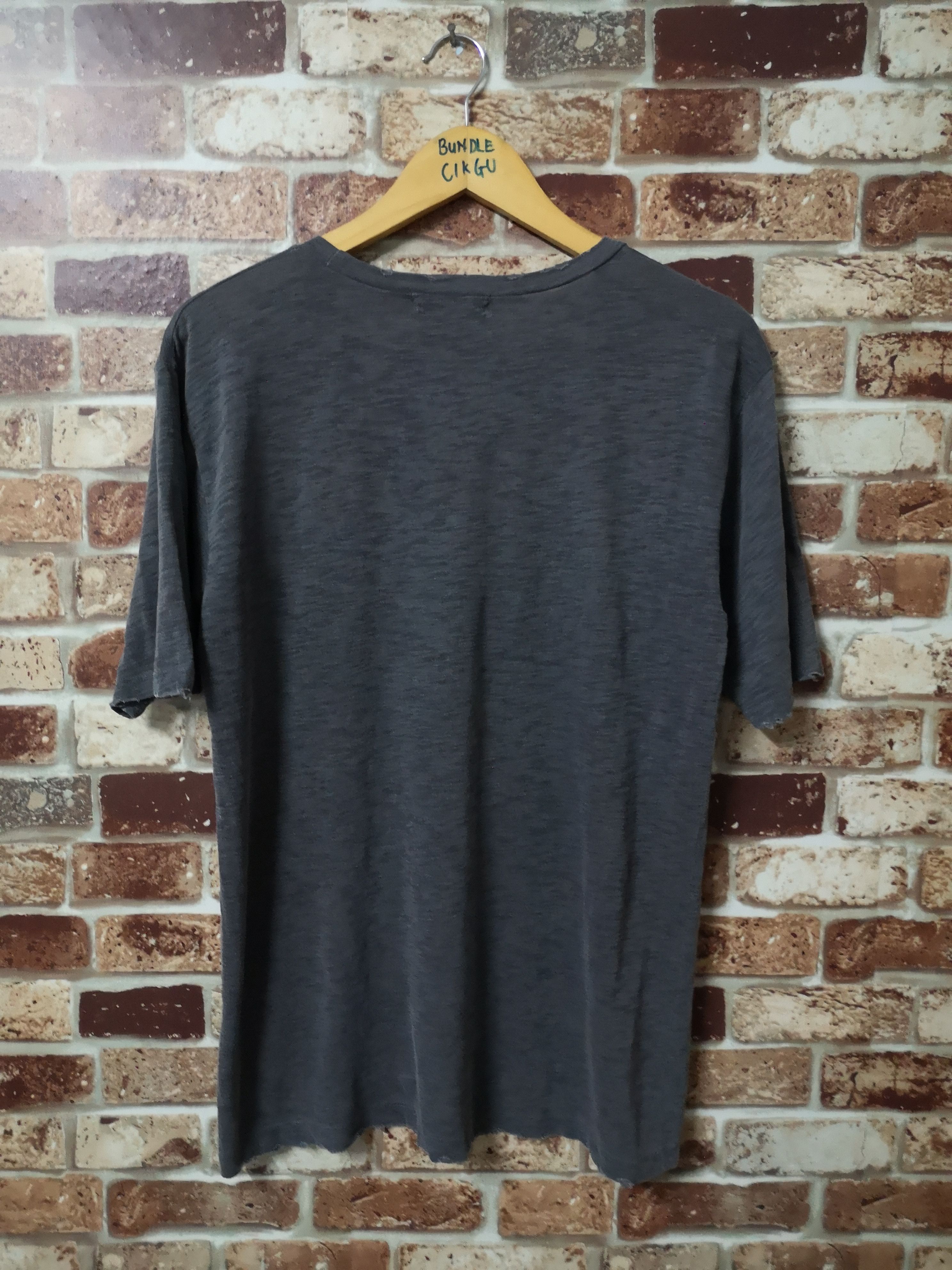 Vintage LEON MOVIE TEE Size US M / EU 48-50 / 2 - 3 Thumbnail