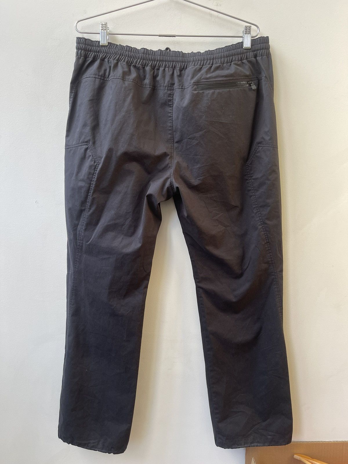 Louis Vuitton Louis Vuitton Pants Front Zip Black Size US 34 / EU 50 - 2 Thumbnail