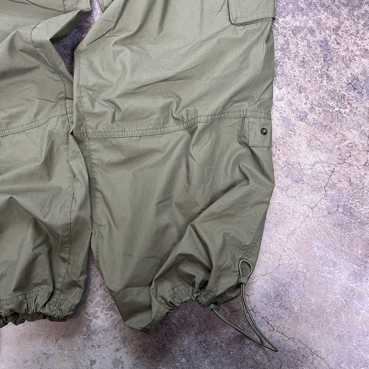 Japanese Brand × Nike × Vintage VINTAGE JAPAN STYLE Y2K NIKE SHOX MINI SWOOSH CARGO PANTS Size US 32 / EU 48 - 9 Thumbnail