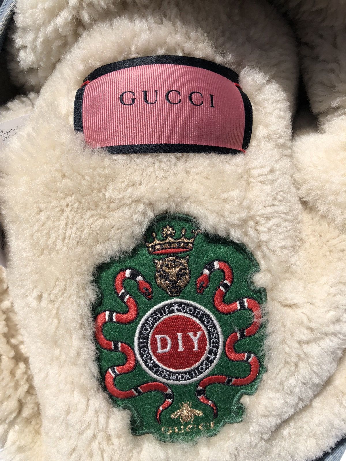 Gucci Gucci DIY Embroidered Shearling Denim Jacket 40 Size US S / EU 44-46 / 1 - 12 Thumbnail