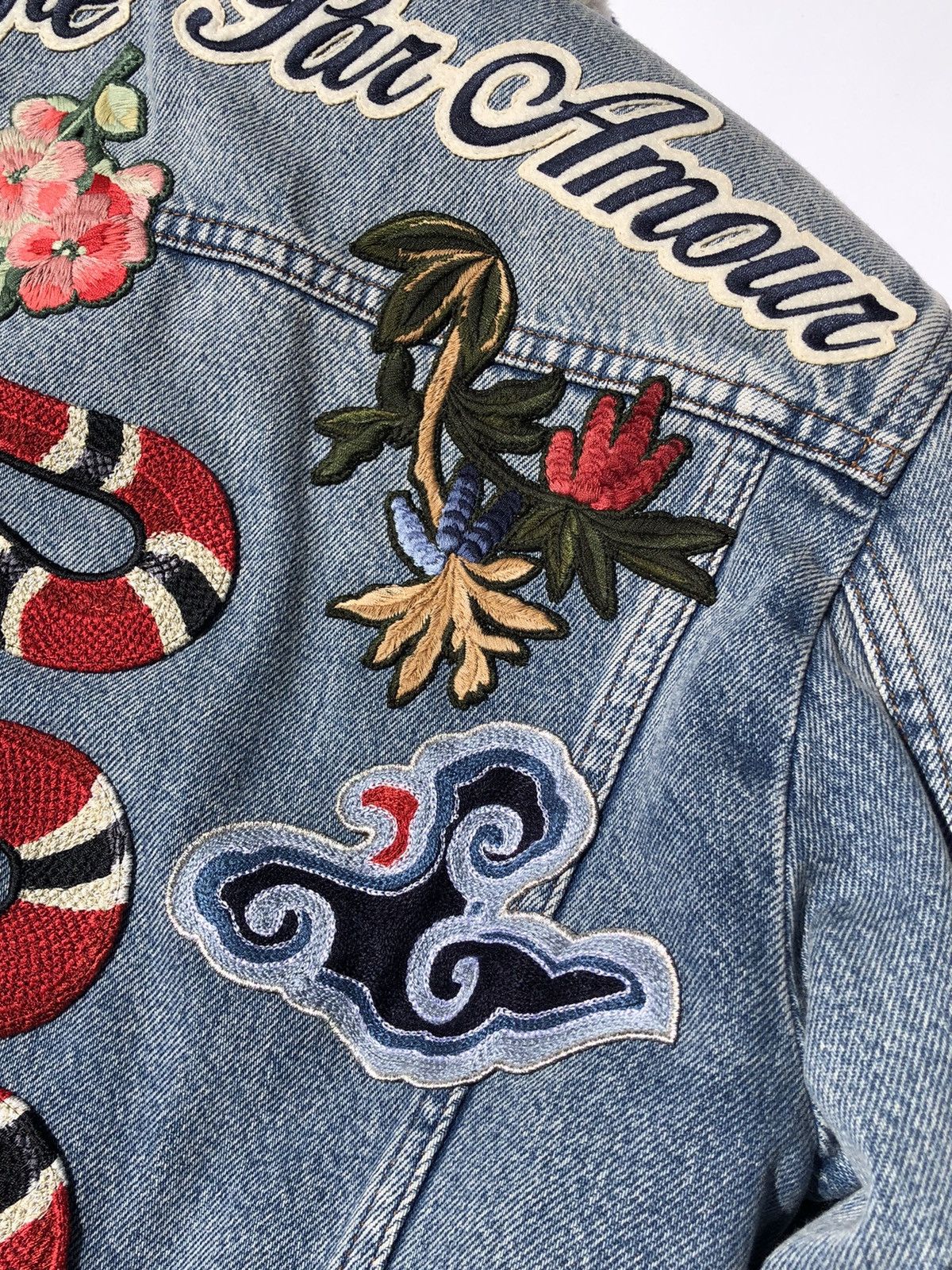 Gucci Gucci DIY Embroidered Shearling Denim Jacket 40 Size US S / EU 44-46 / 1 - 7 Thumbnail
