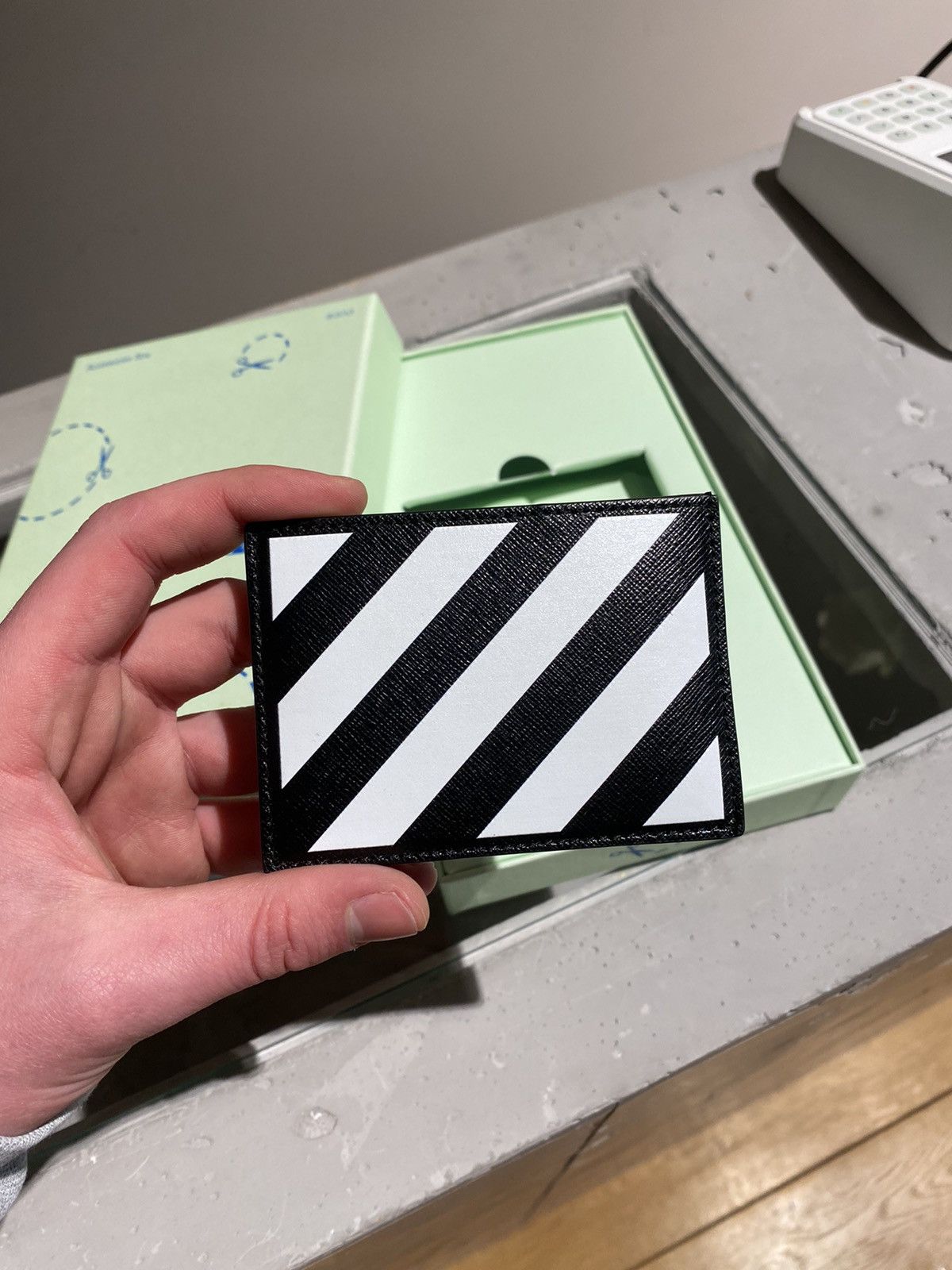 Off-White BNWT Off White Diag Striped Card Case Size ONE SIZE - 2 Thumbnail