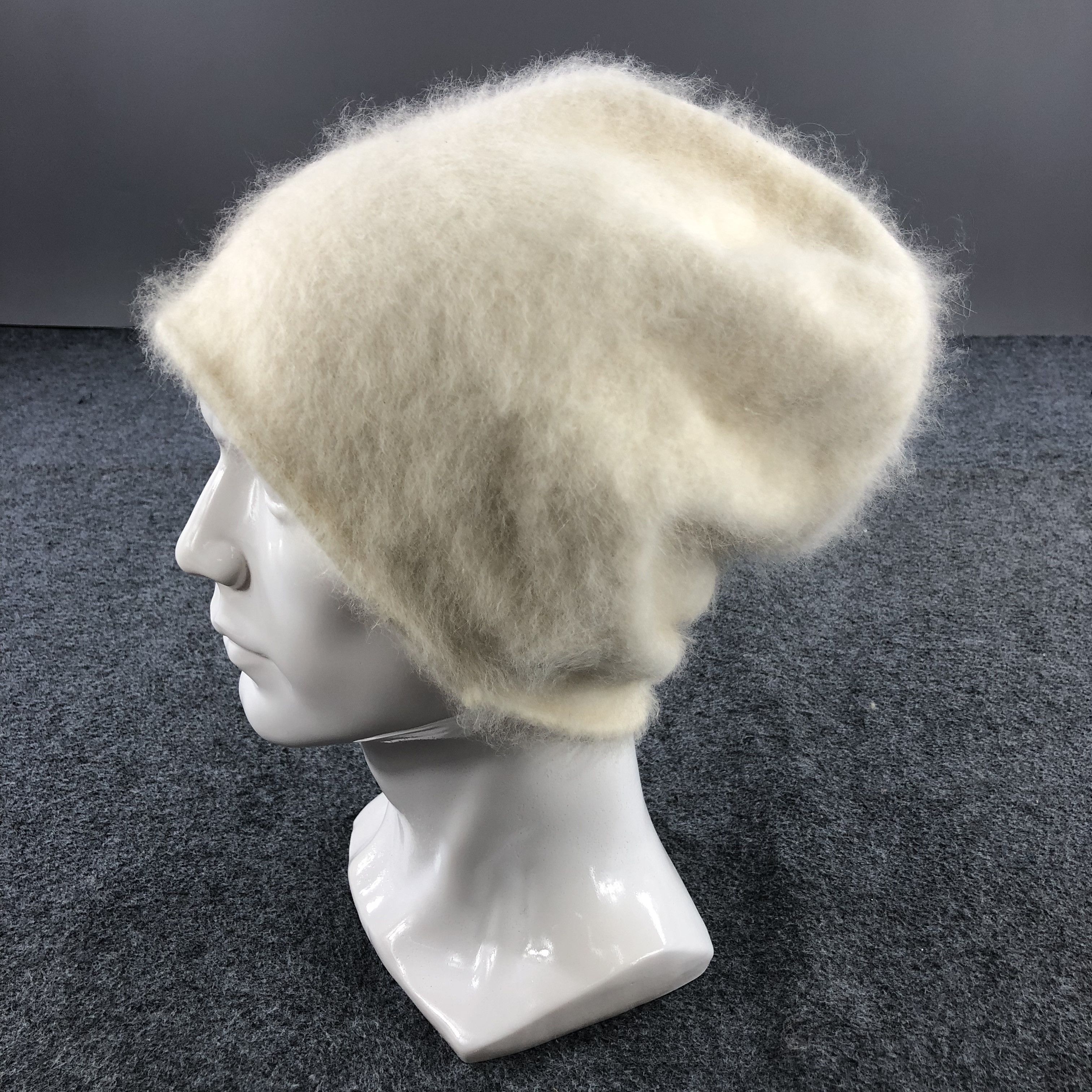 Japanese Brand Pozzyrap Angora Fur Beanie Snowcap Snow Hat B218 Size ONE SIZE - 1 Thumbnail