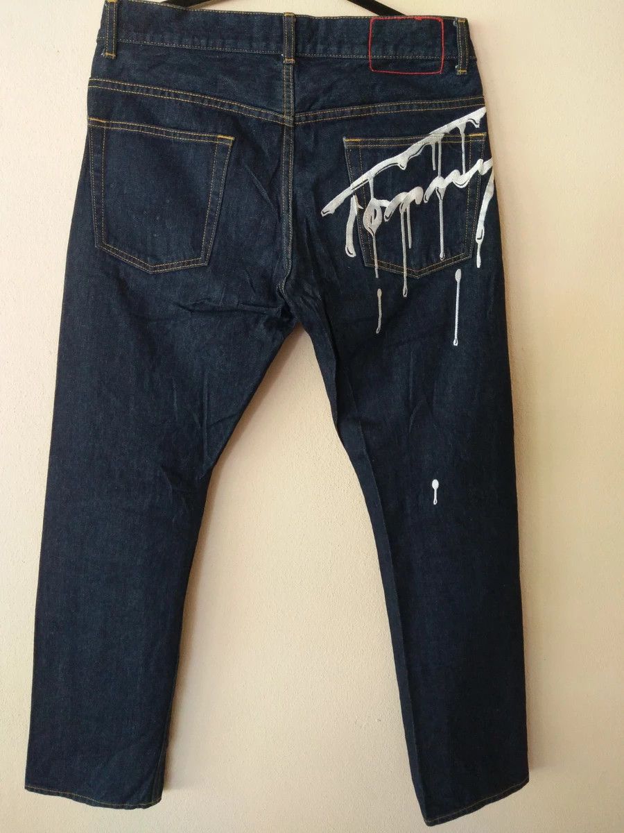 Japanese Brand × Tommy Hilfiger × Tommy Jeans Tommy Hilfiger Embroidery at Pocket Jeans Dark Blue Colour Size US 34 / EU 50 - 1 Thumbnail