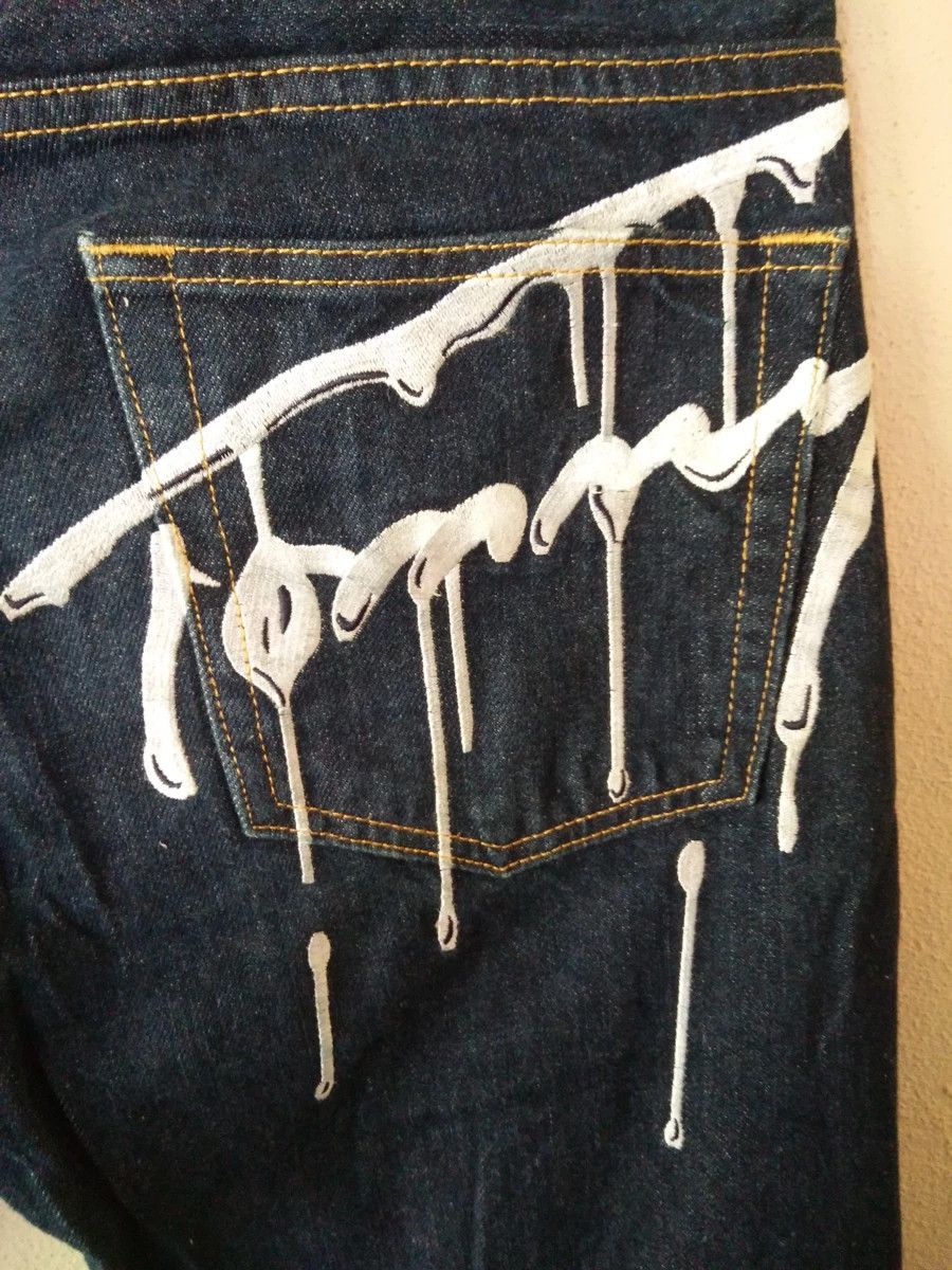 Japanese Brand × Tommy Hilfiger × Tommy Jeans Tommy Hilfiger Embroidery at Pocket Jeans Dark Blue Colour Size US 34 / EU 50 - 3 Thumbnail