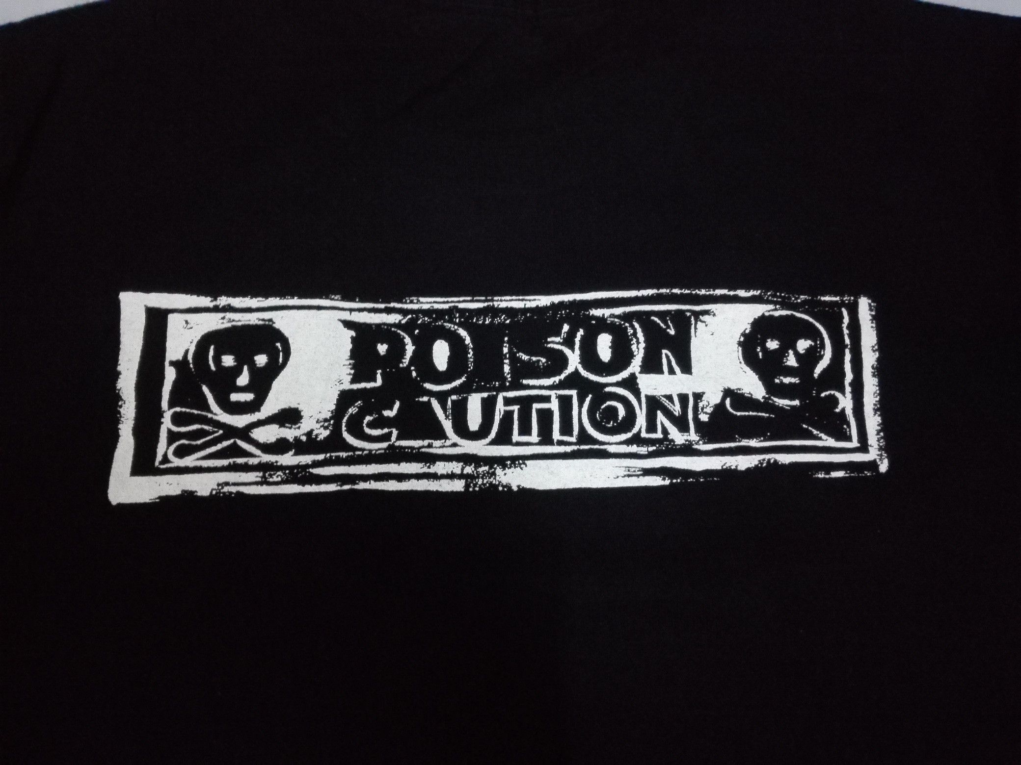 Andy Warhol × Uniqlo ANDY WARHOL CAUTION SKULL POISON LOGO Tee Size S / US 4 / IT 40 - 7 Thumbnail